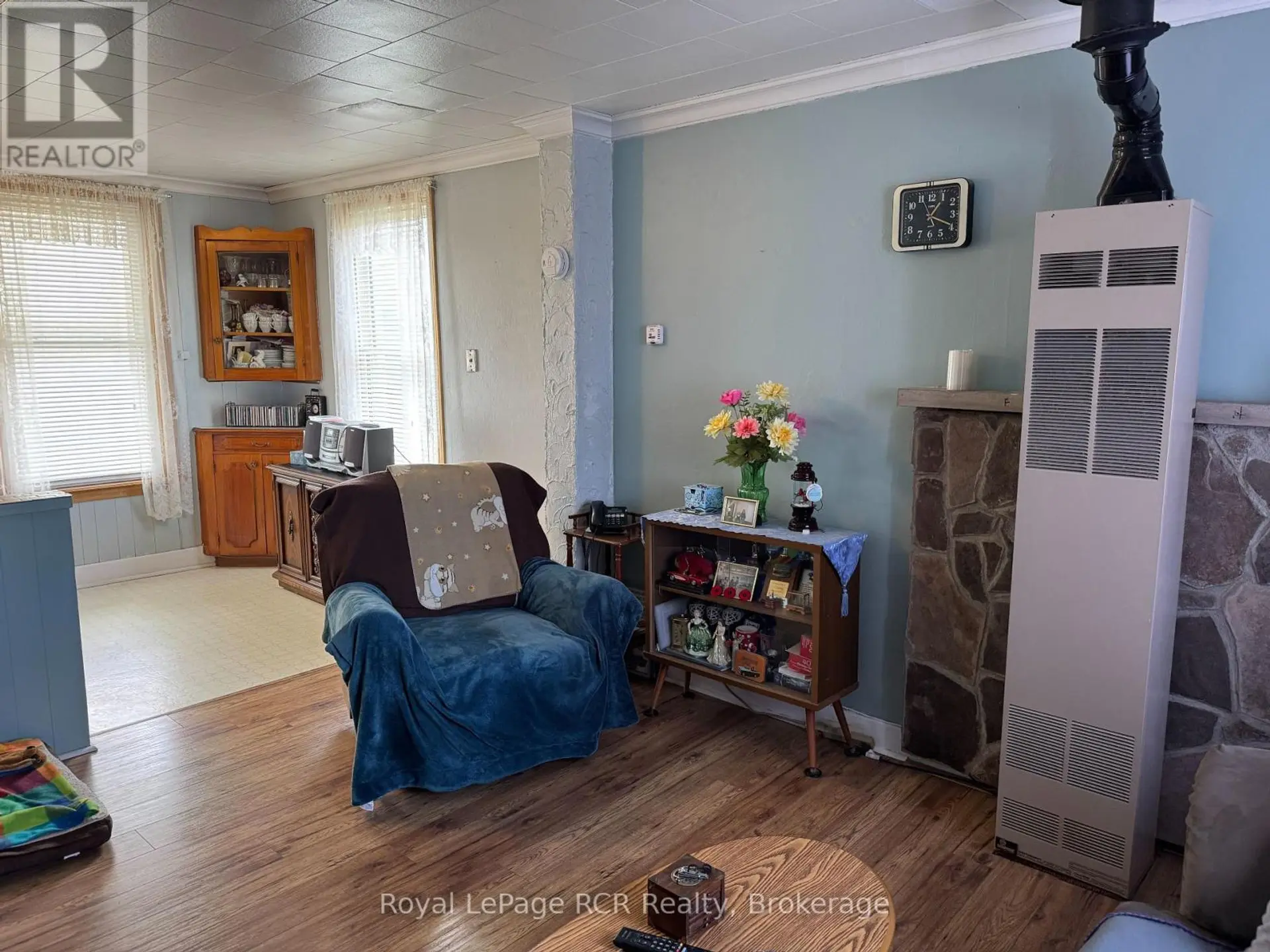 381 14TH STREET W - Image 3