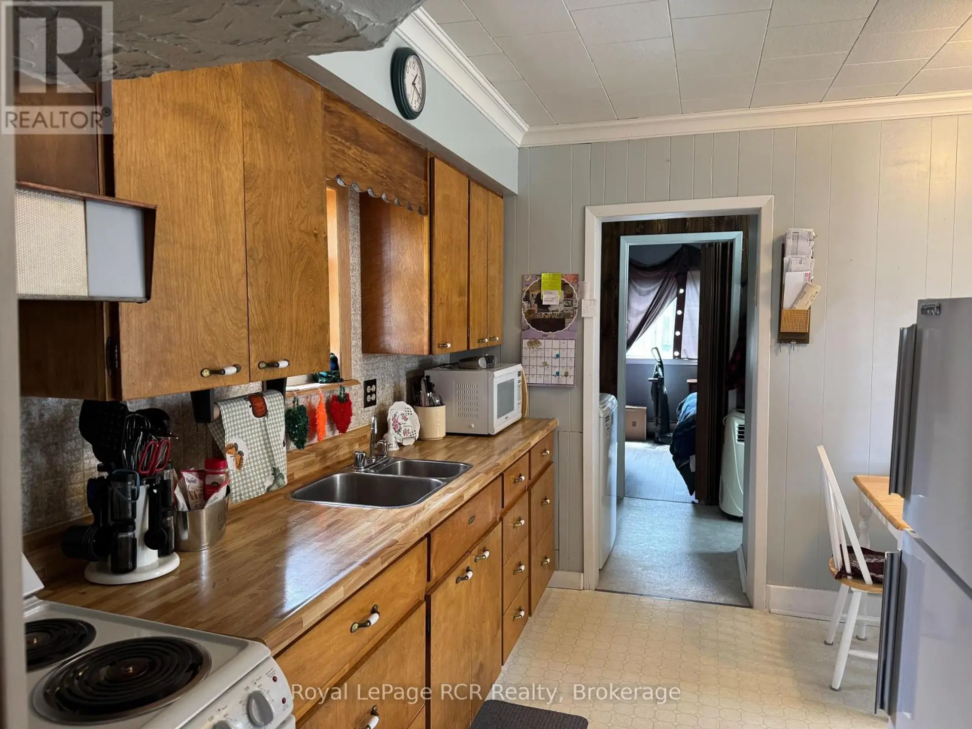 381 14TH STREET W - Image 5