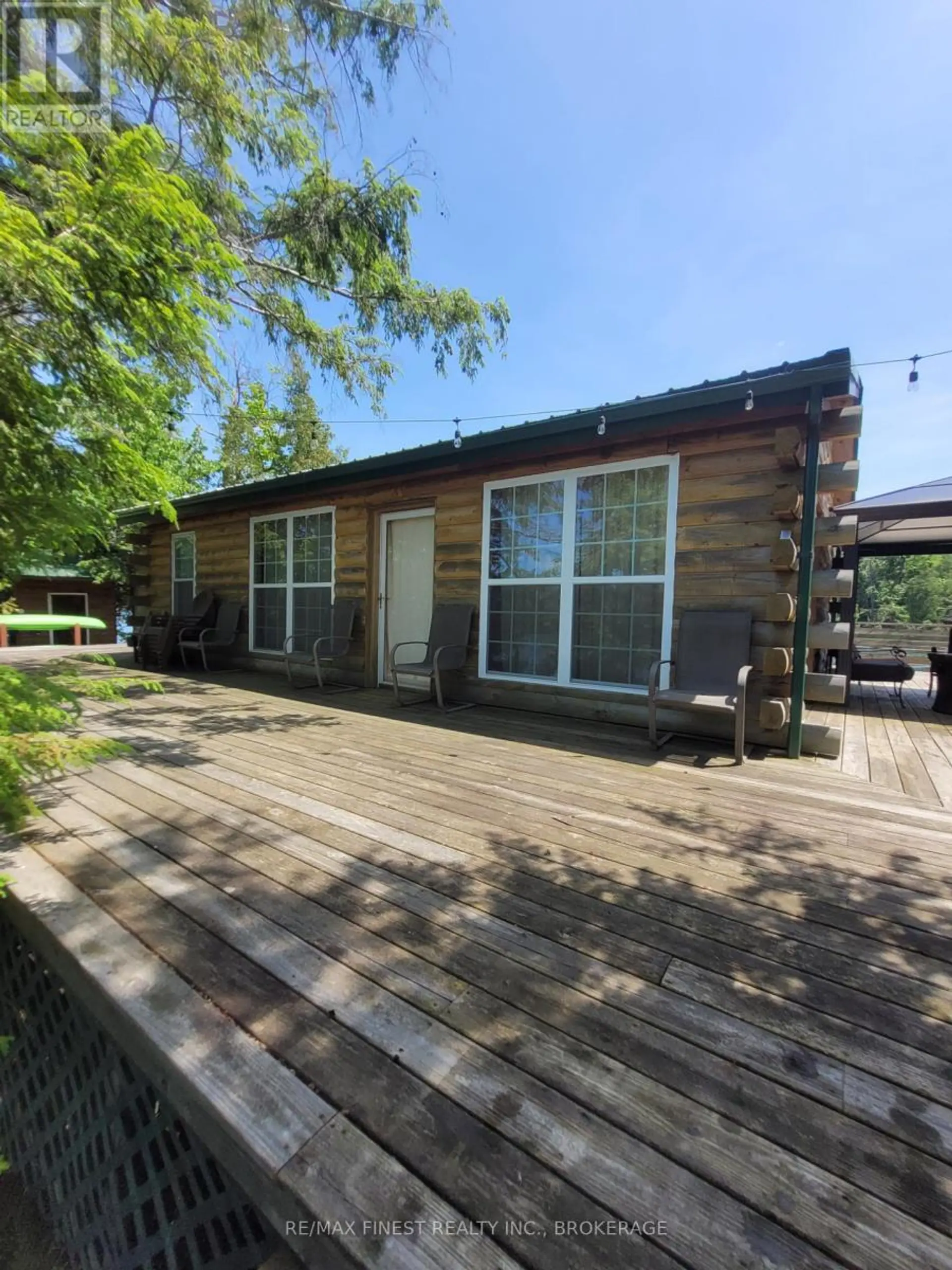 128 ISLAND - Image 1