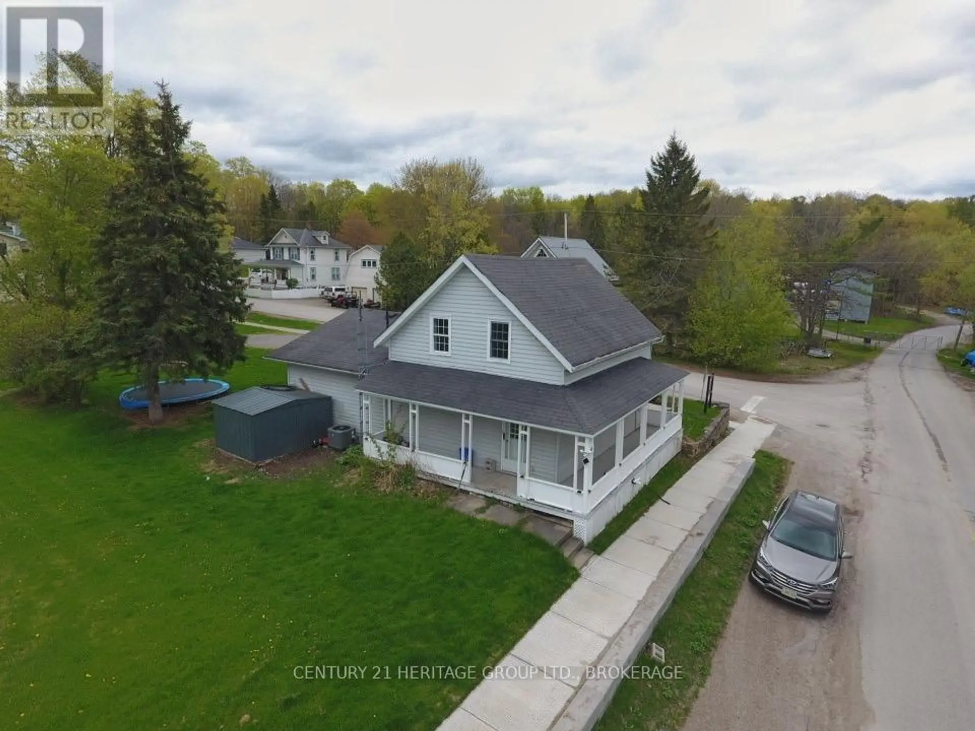 4 WATER STREET - Image 1