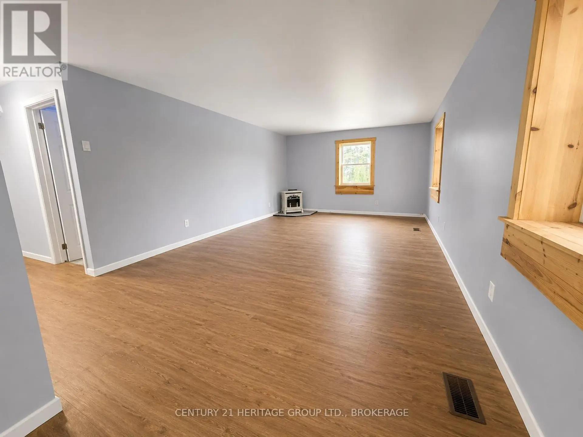 4 WATER STREET - Image 9