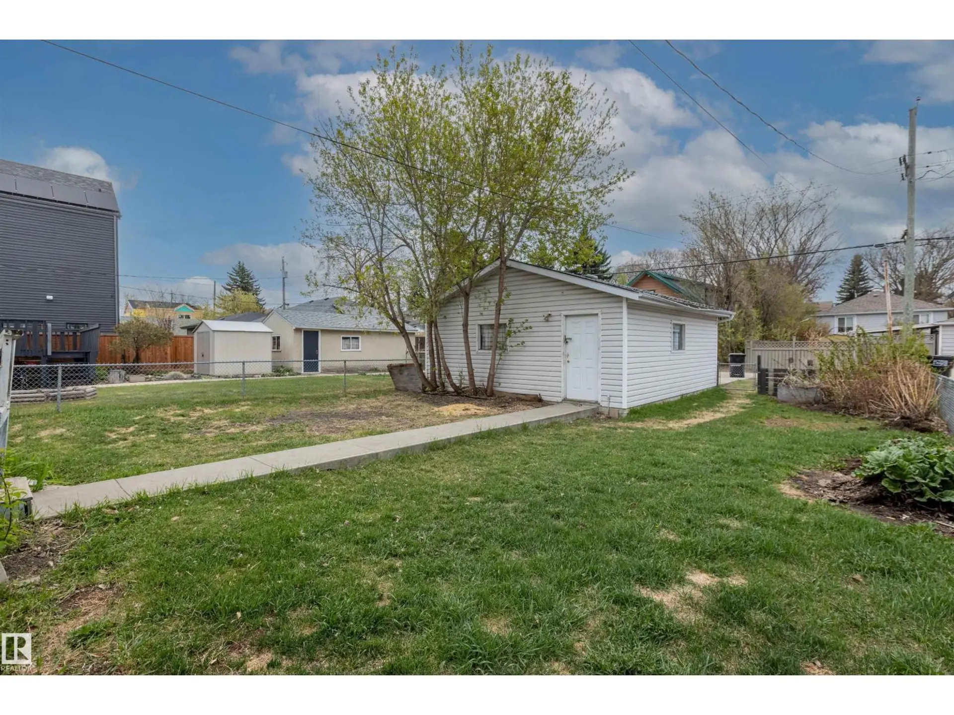 8331 81 AV NW - Image 13