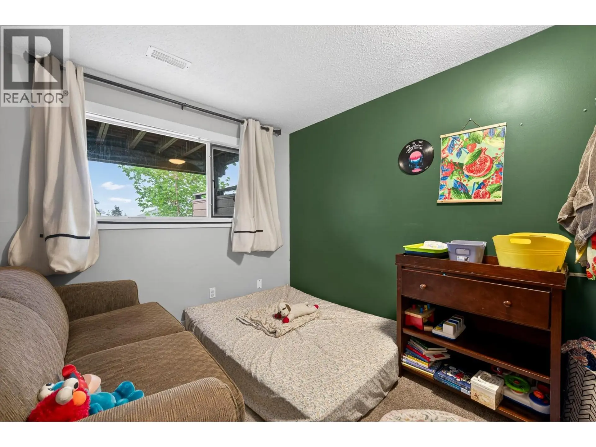 #9 250 Pemberton Terrace - Image 15