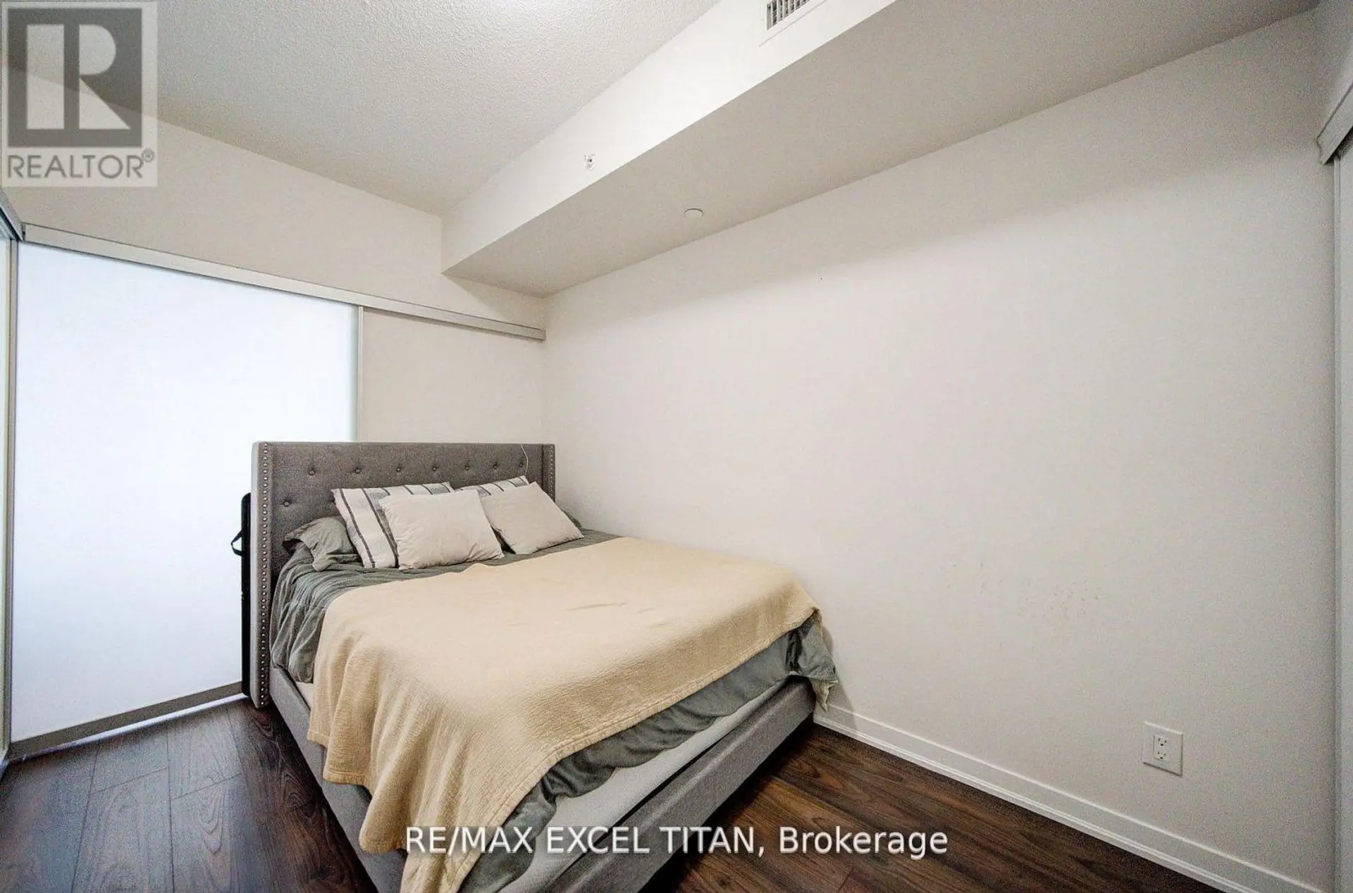 #1202 51 EAST LIBERTY STREET - Image 10