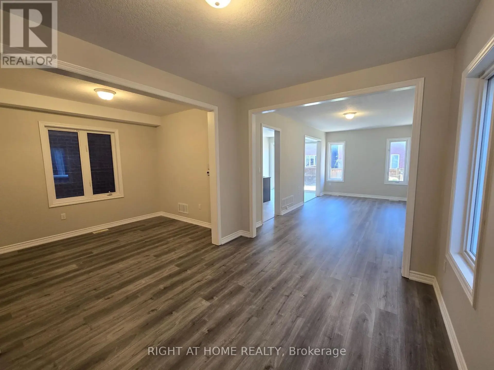 52 HOLT DRIVE - Image 4