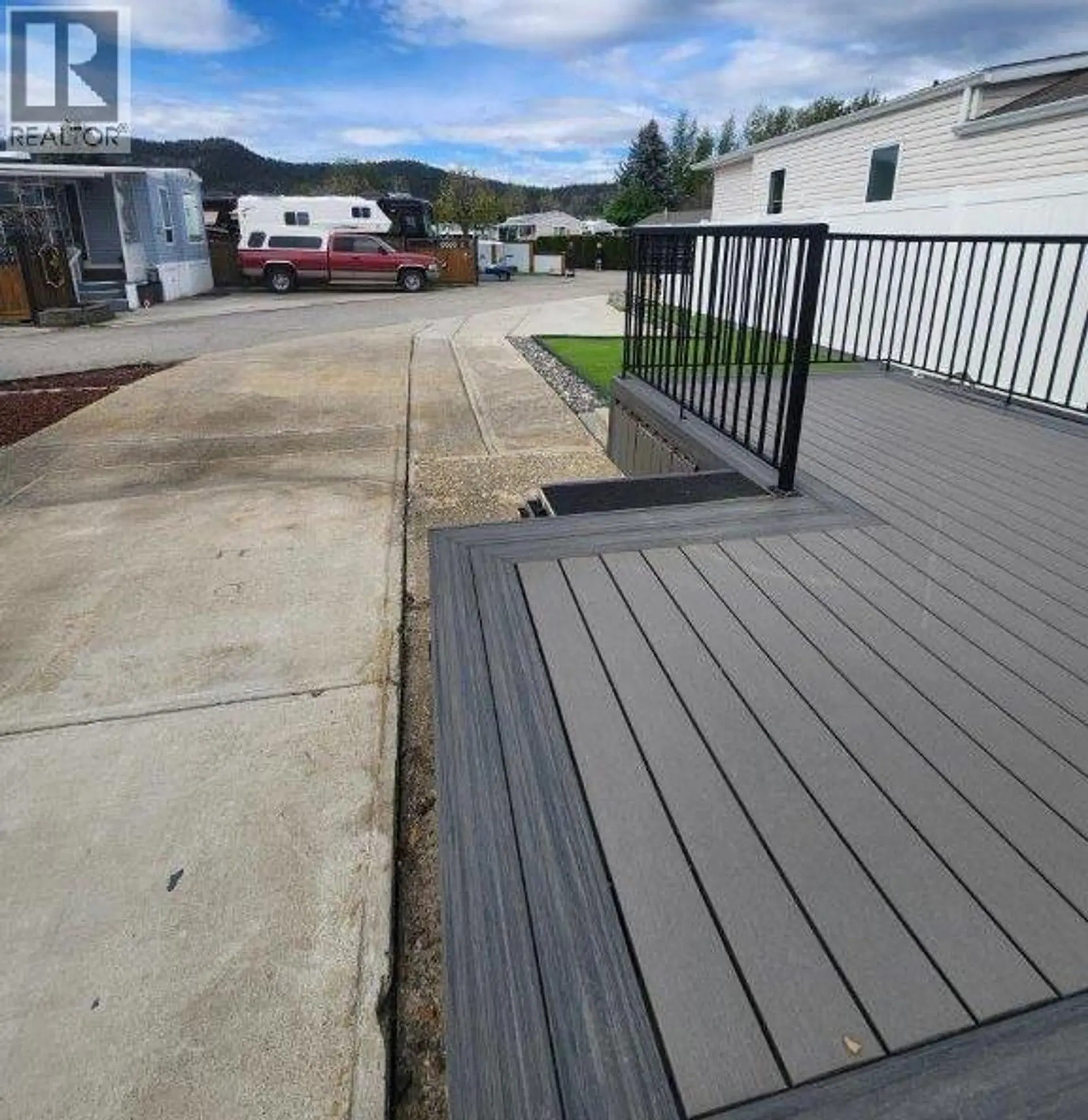 #98 415 Commonwealth Road - Image 2