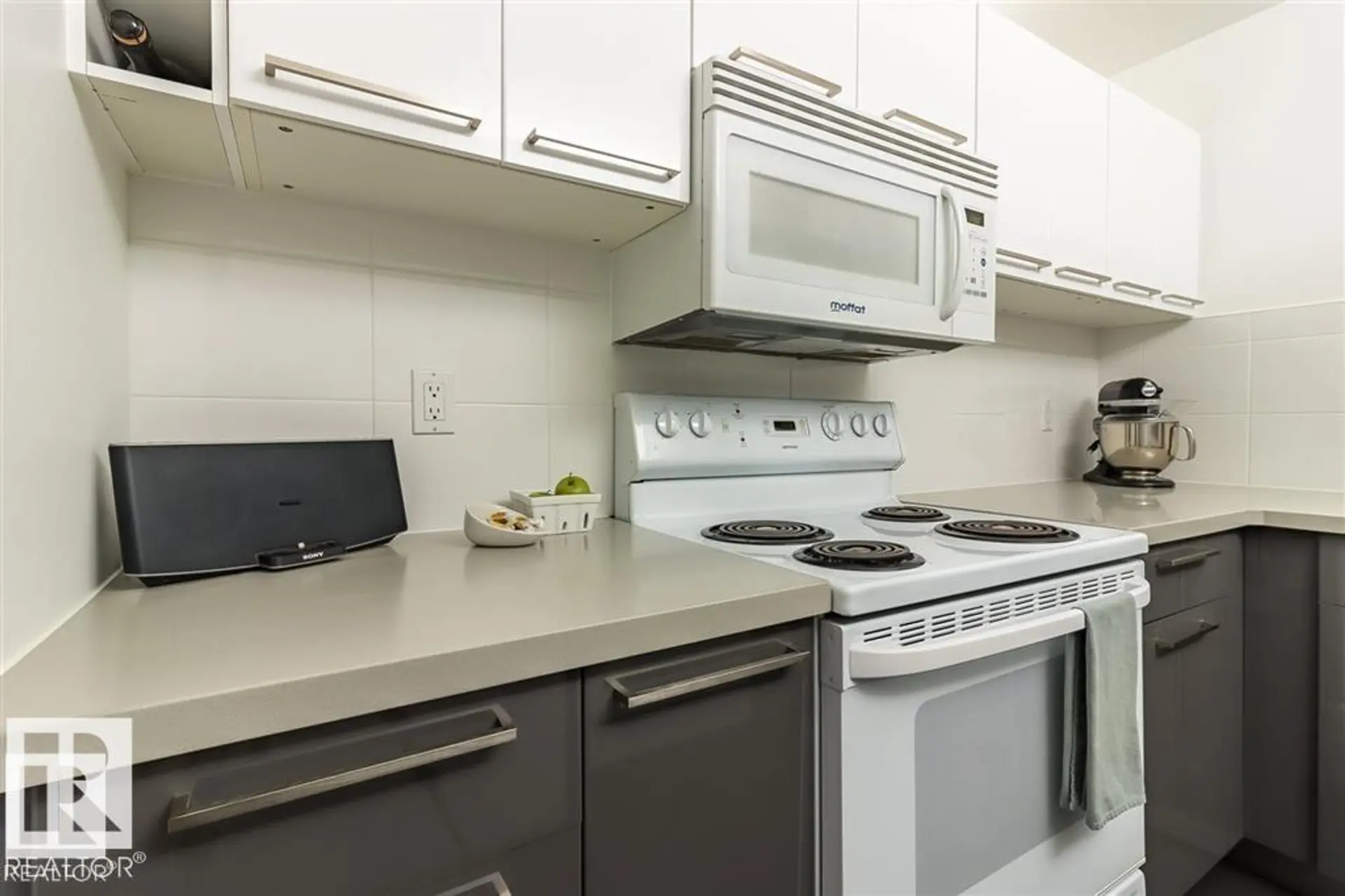 #207 10171 119 ST NW - Image 5