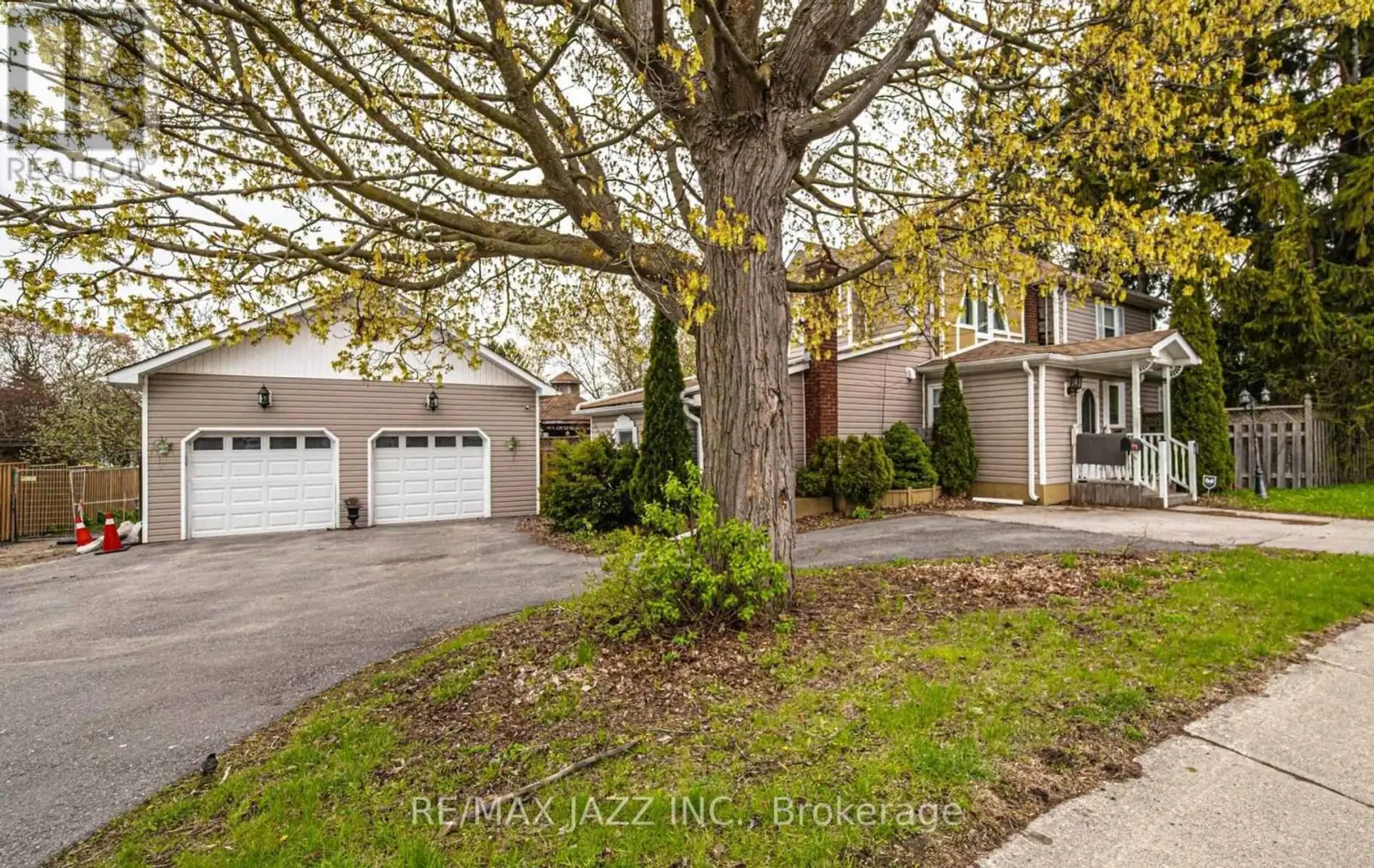 112 HOPE STREET N - Image 1