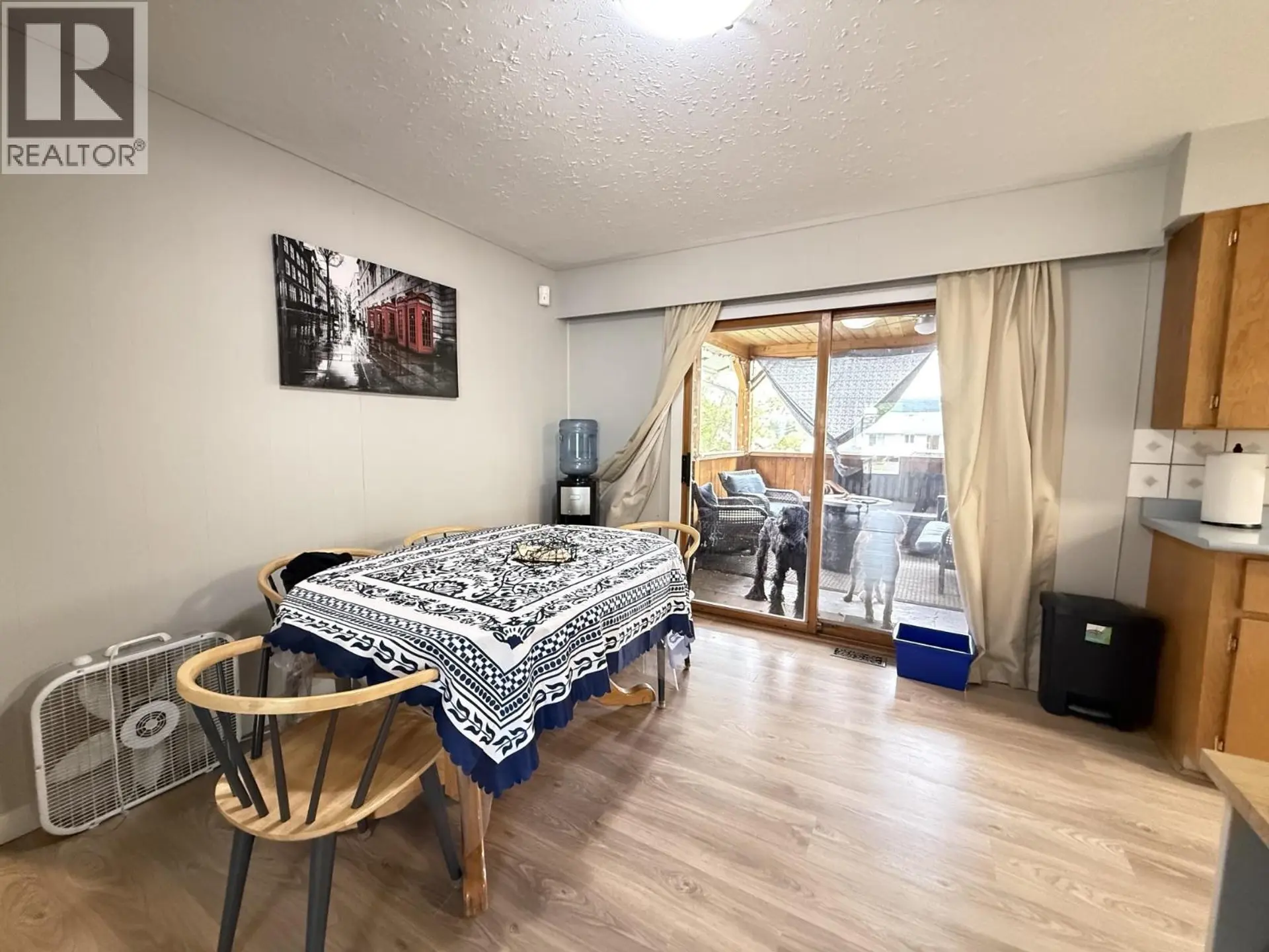 1055 N NINTH AVENUE - Image 5