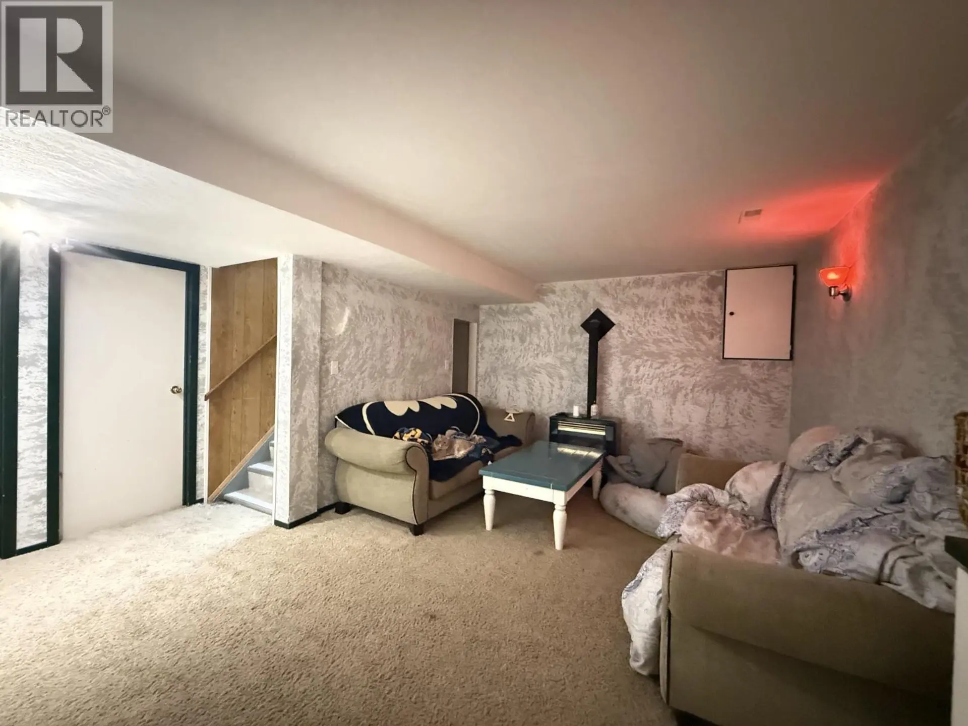 1055 N NINTH AVENUE - Image 15