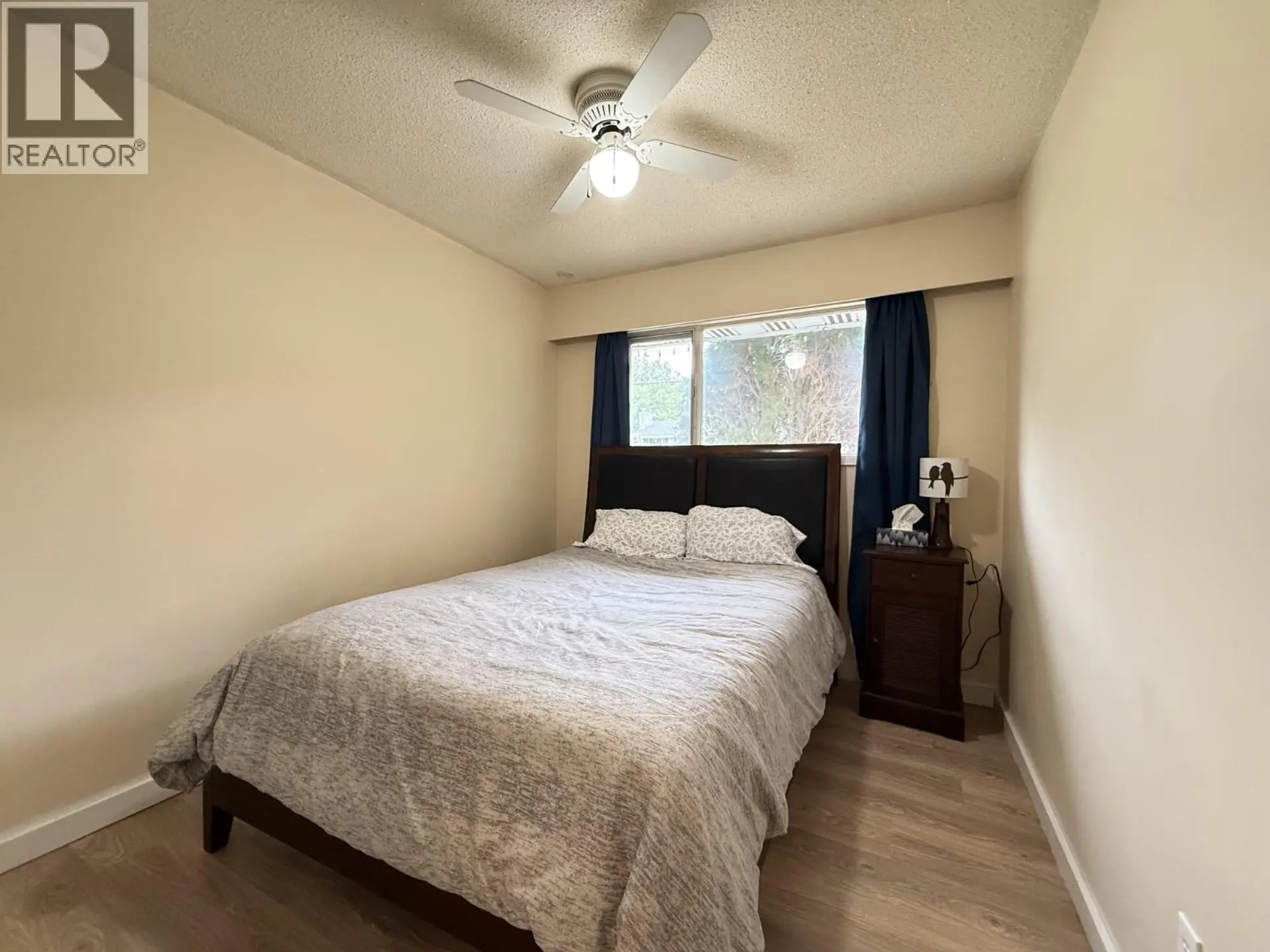 1055 N NINTH AVENUE - Image 9