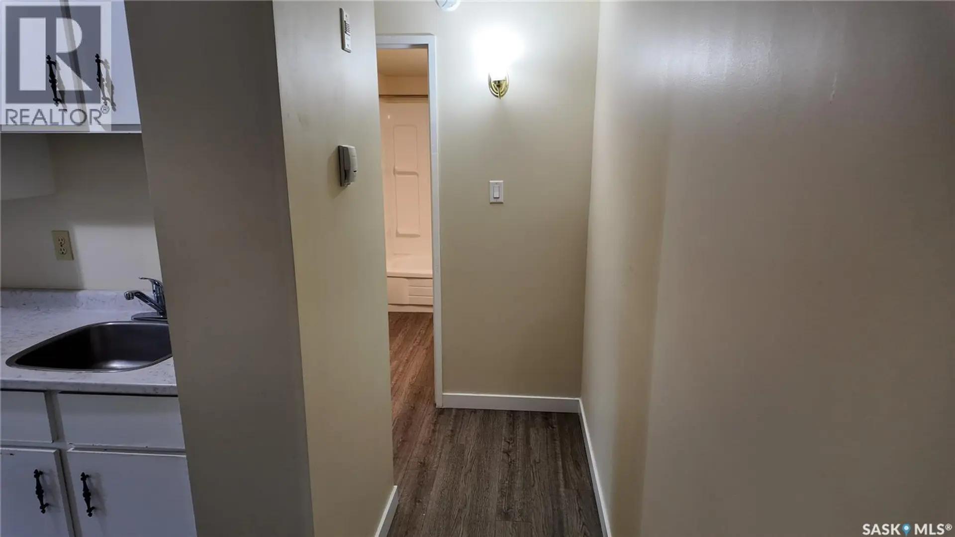 #34 31 Centennial STREET - Image 8
