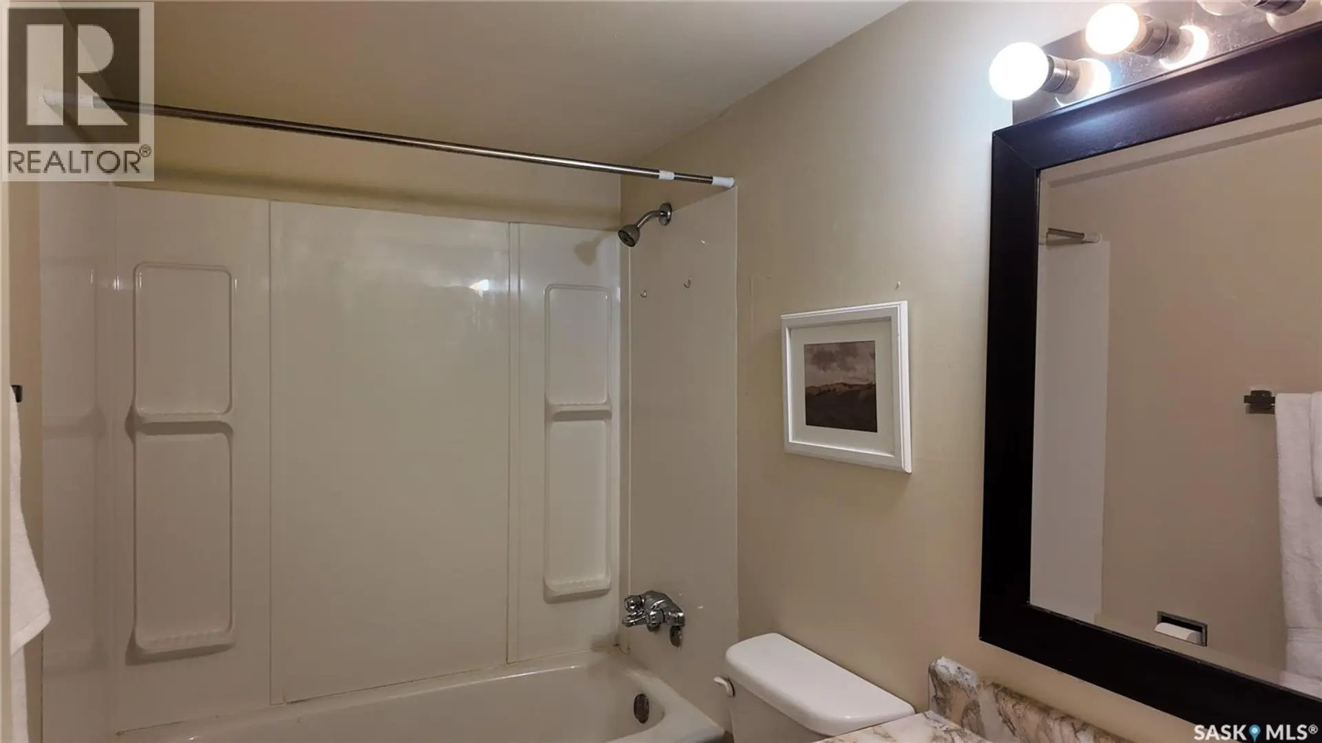 #34 31 Centennial STREET - Image 6