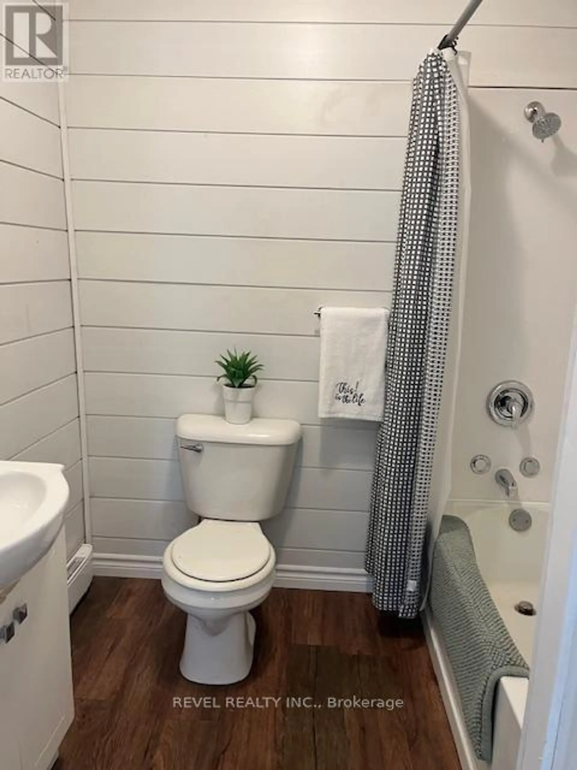4 AL'S AVENUE - Image 14
