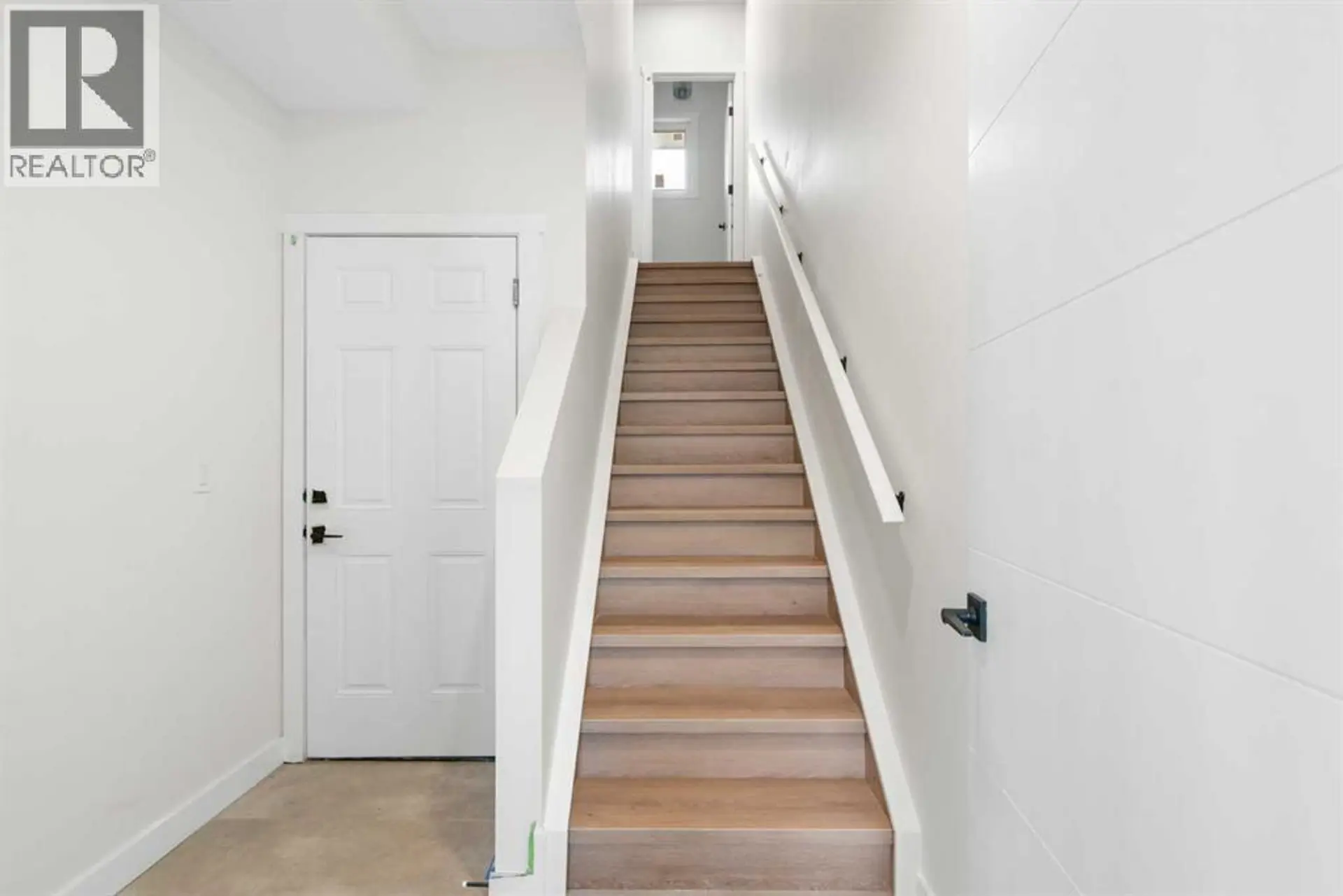 8808 48 Street NE - Image 10