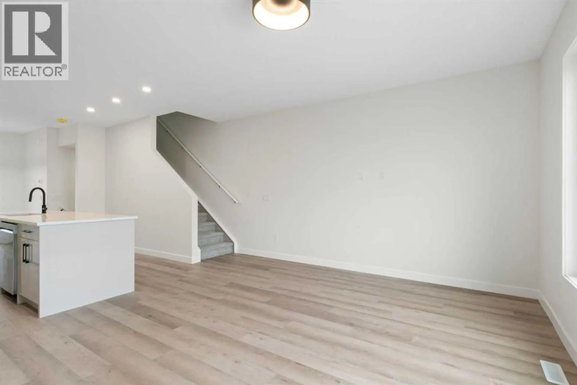 8808 48 Street NE - Image 5