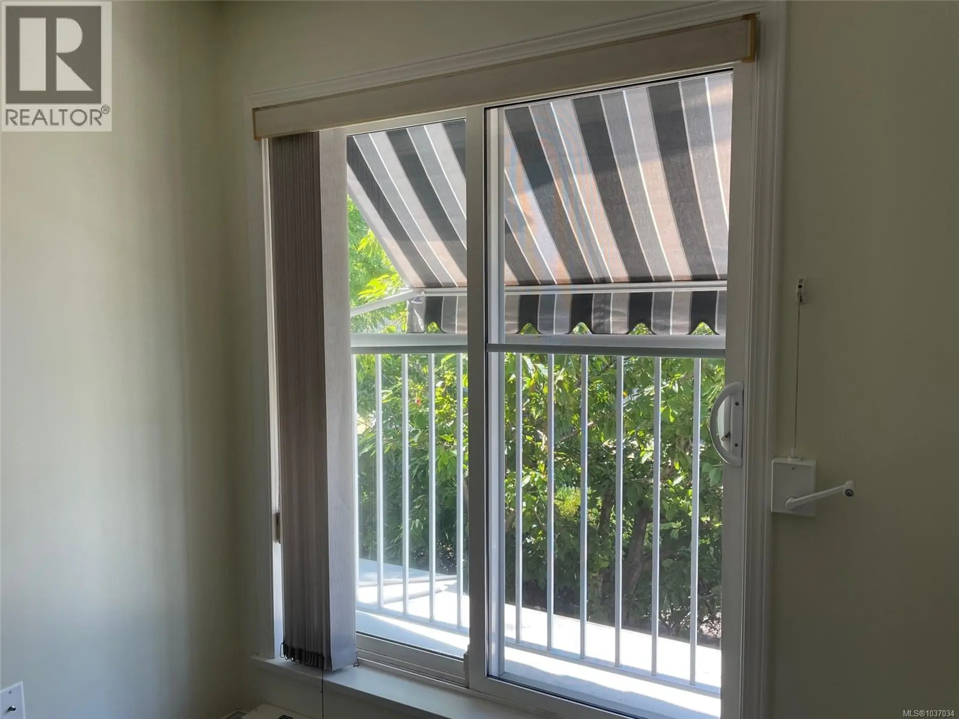 #206 1070 Southgate St - Image 16