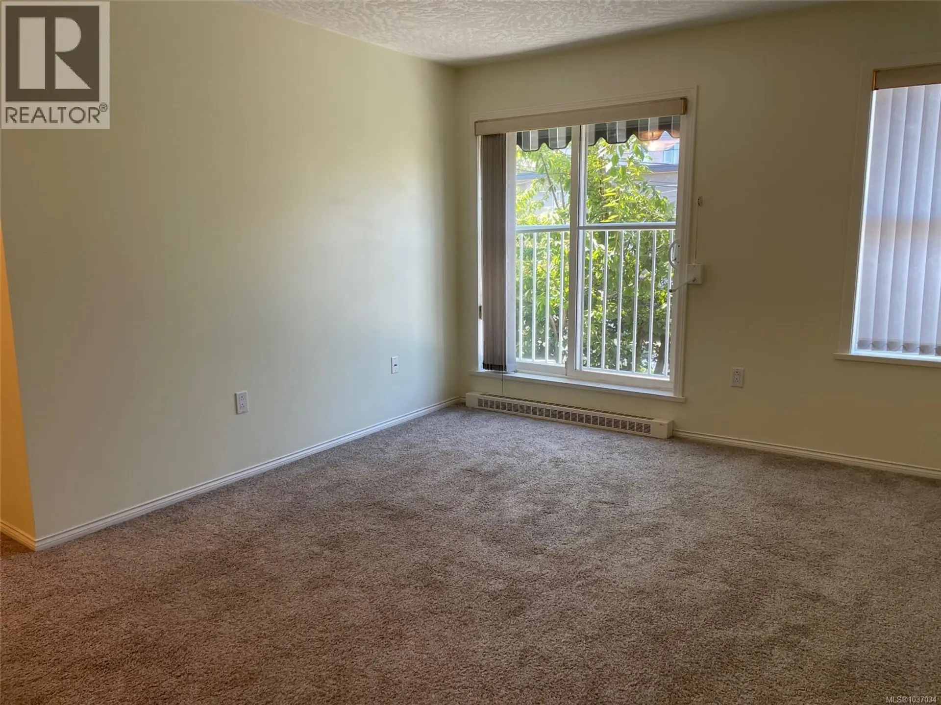 #206 1070 Southgate St - Image 8