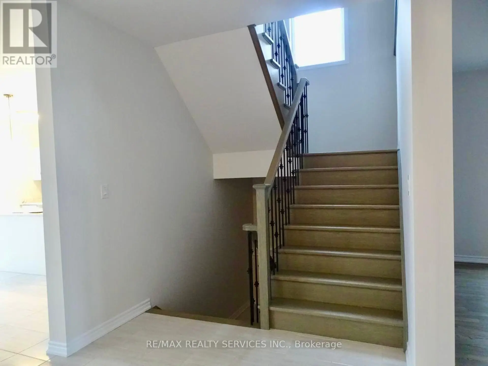 204 BETHUNE AVENUE - Image 8