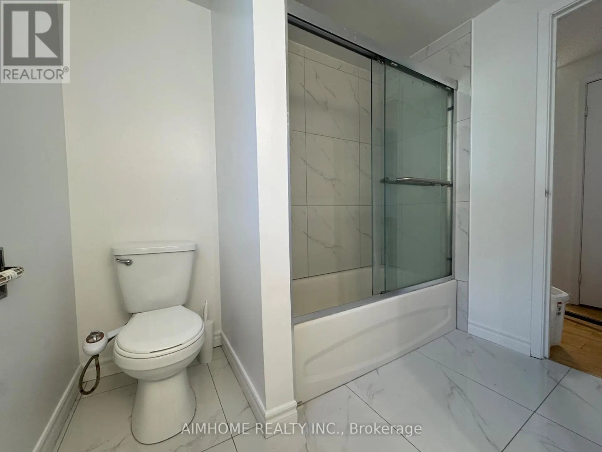 180 VALLEY STREAM DRIVE - Image 16