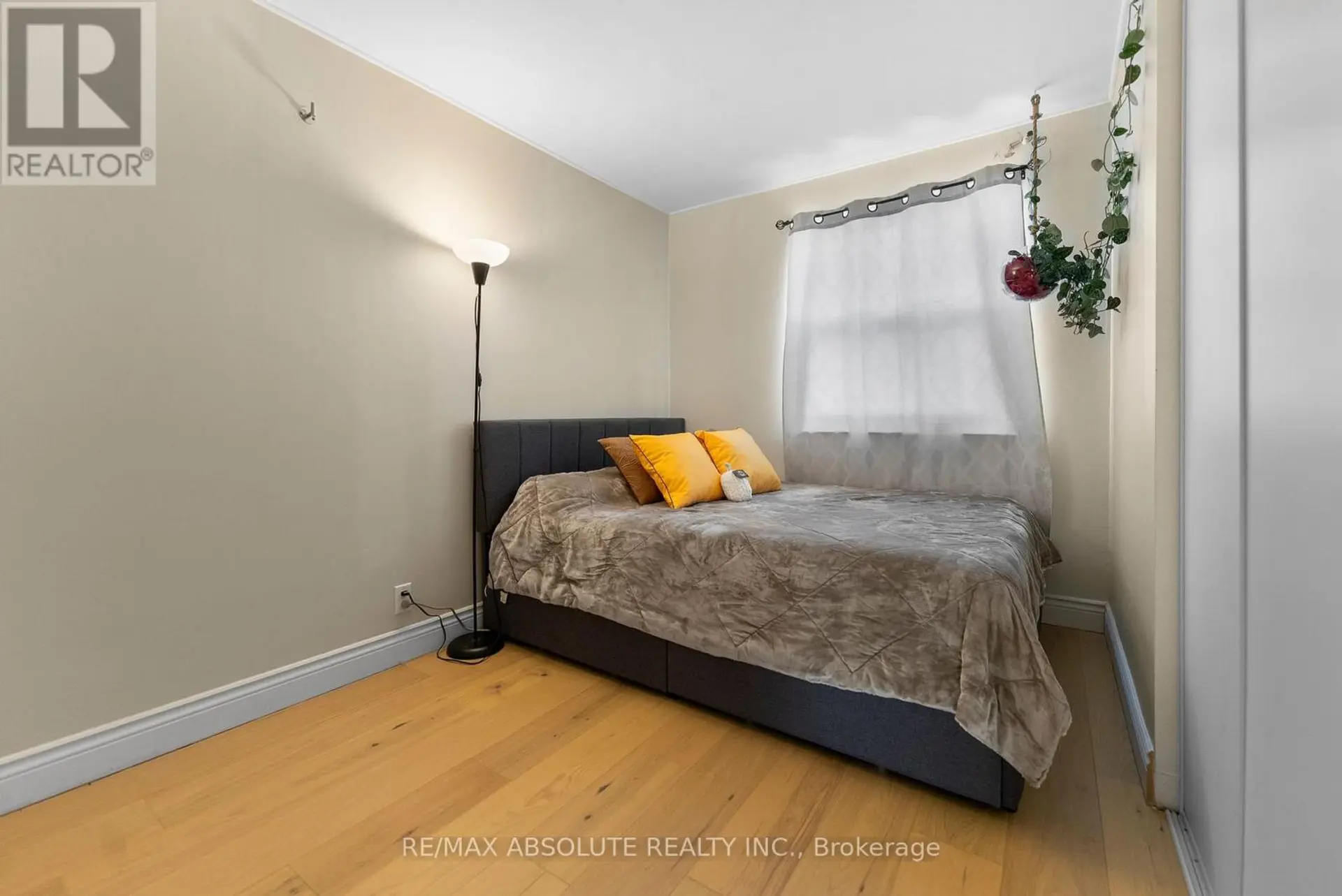 61 THIRD AVENUE - Image 11