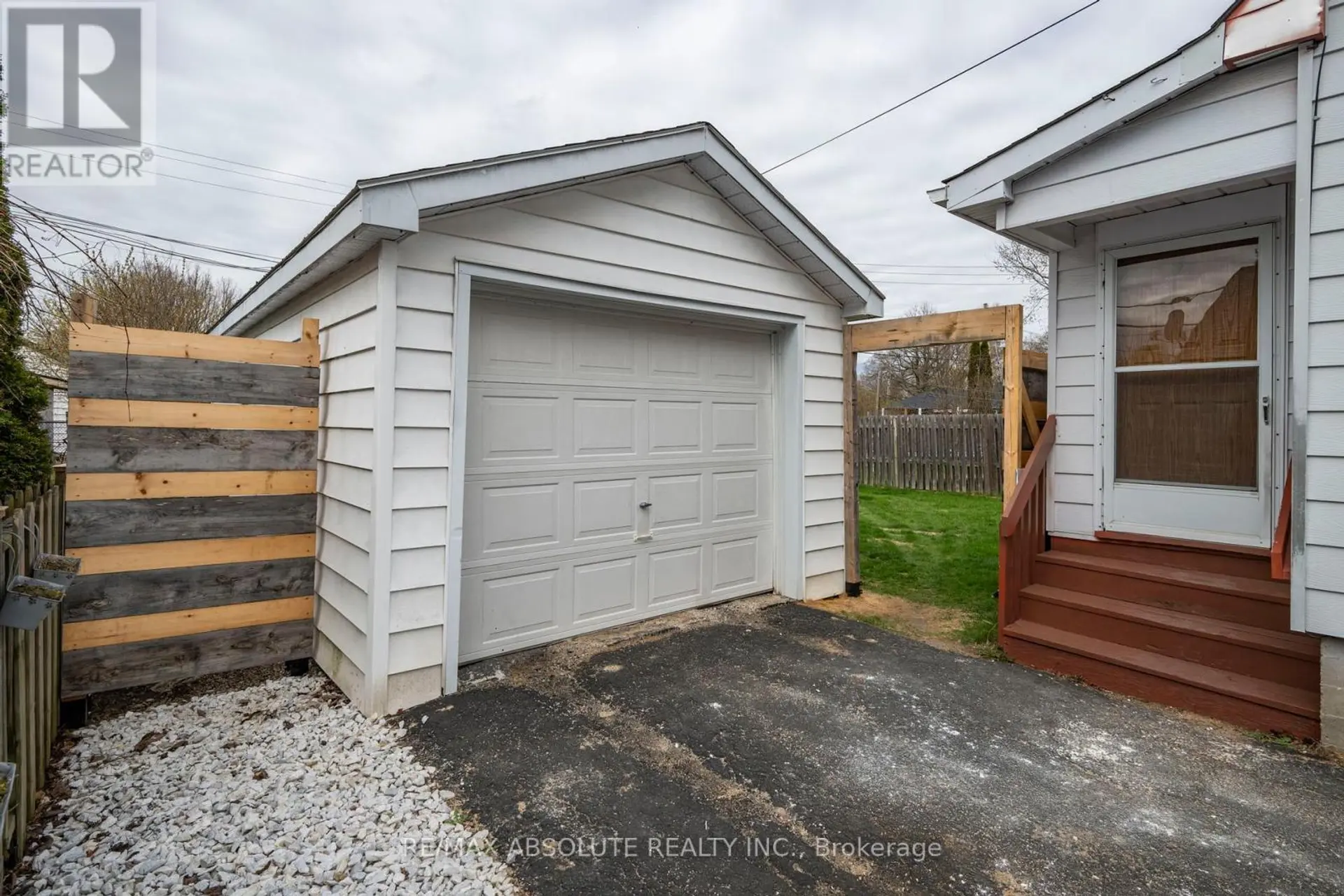 61 THIRD AVENUE - Image 15