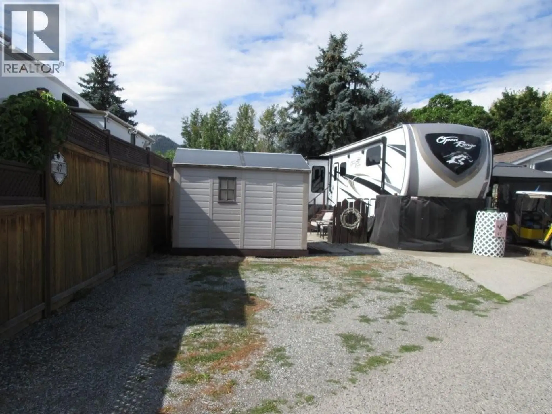 #47 415 Commonwealth Road - Image 1