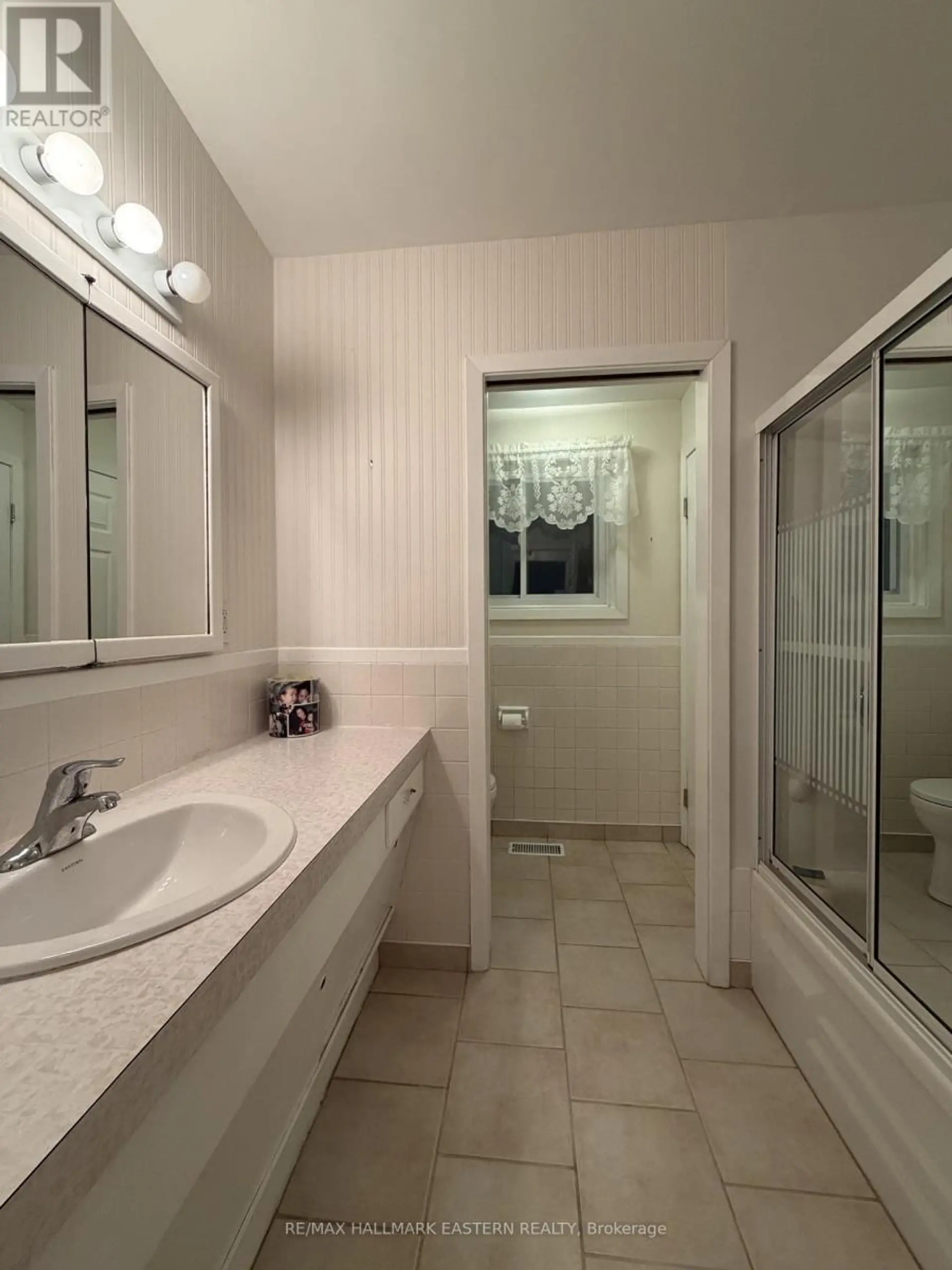 276 GREENLAWN AVENUE - Image 14