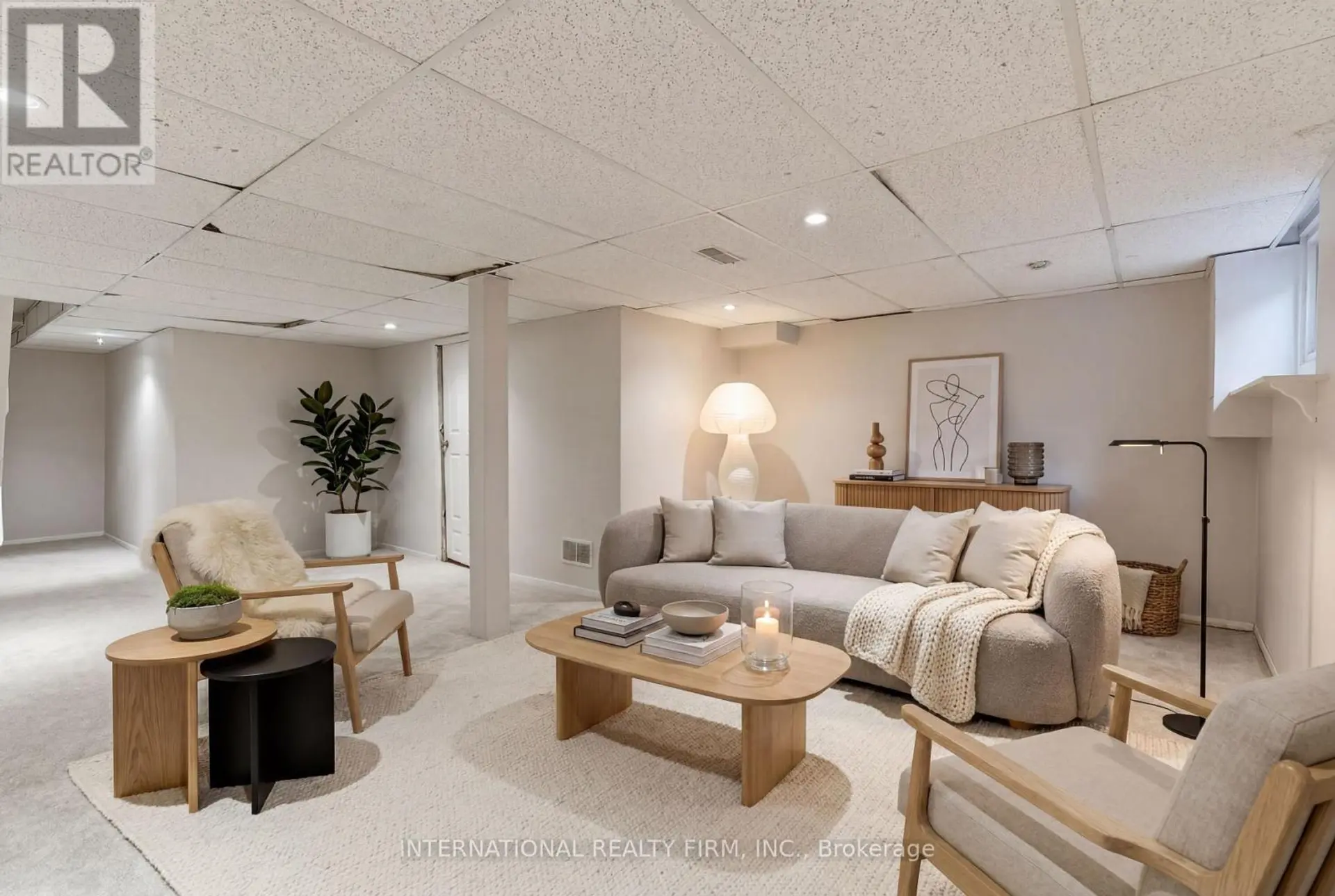 #114 114 FOSTER CRESCENT - Image 13