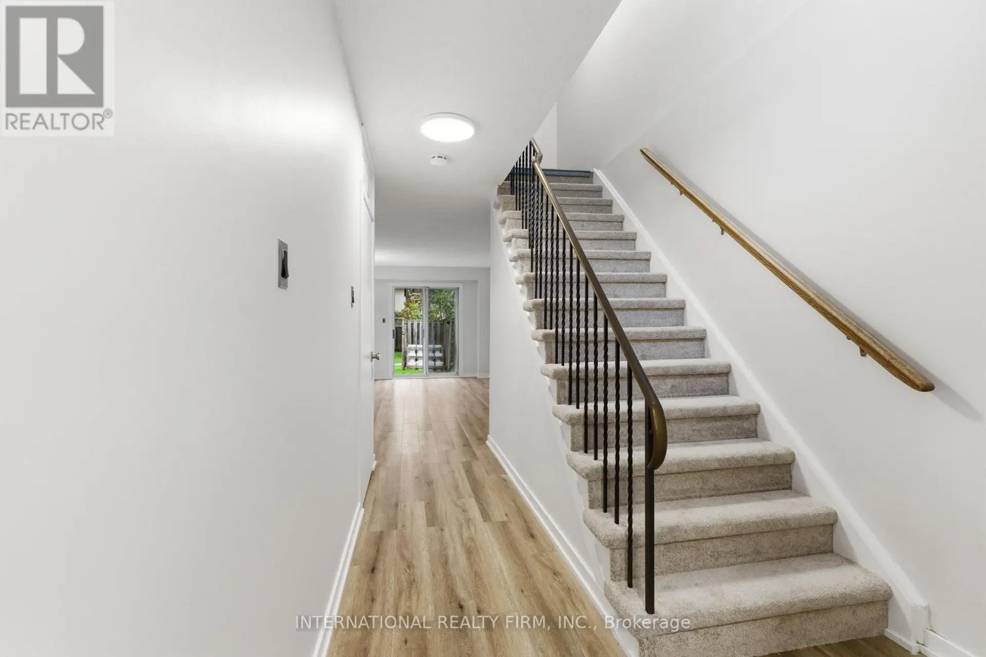#114 114 FOSTER CRESCENT - Image 4