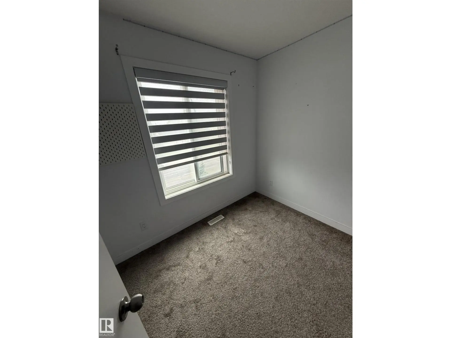 11402 133 AV NW - Image 6