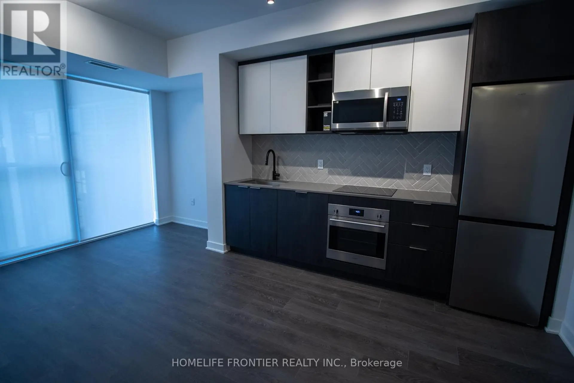 #211 36 ZORRA STREET - Image 6