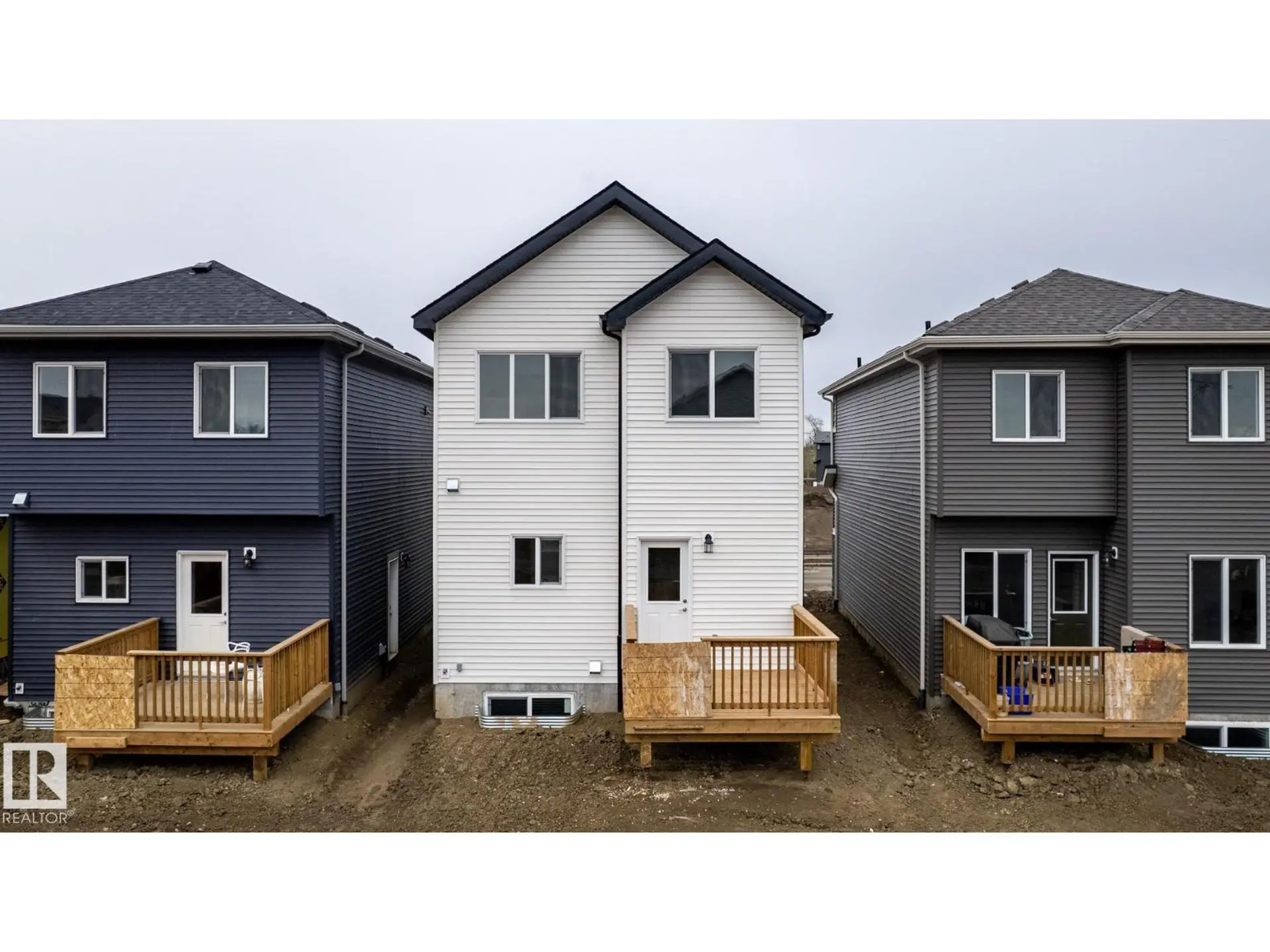 235 157 AV NE - Image 3