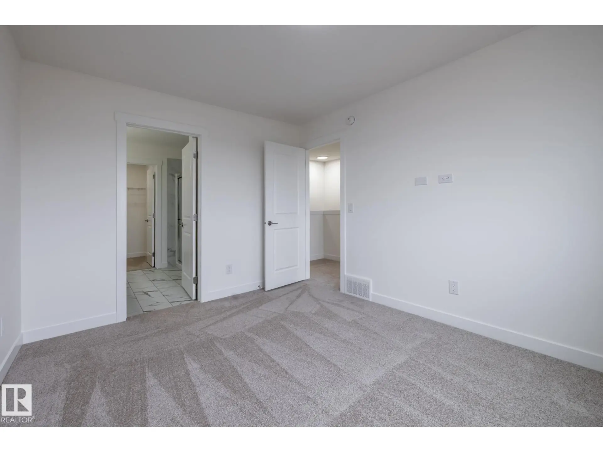 235 157 AV NE - Image 13