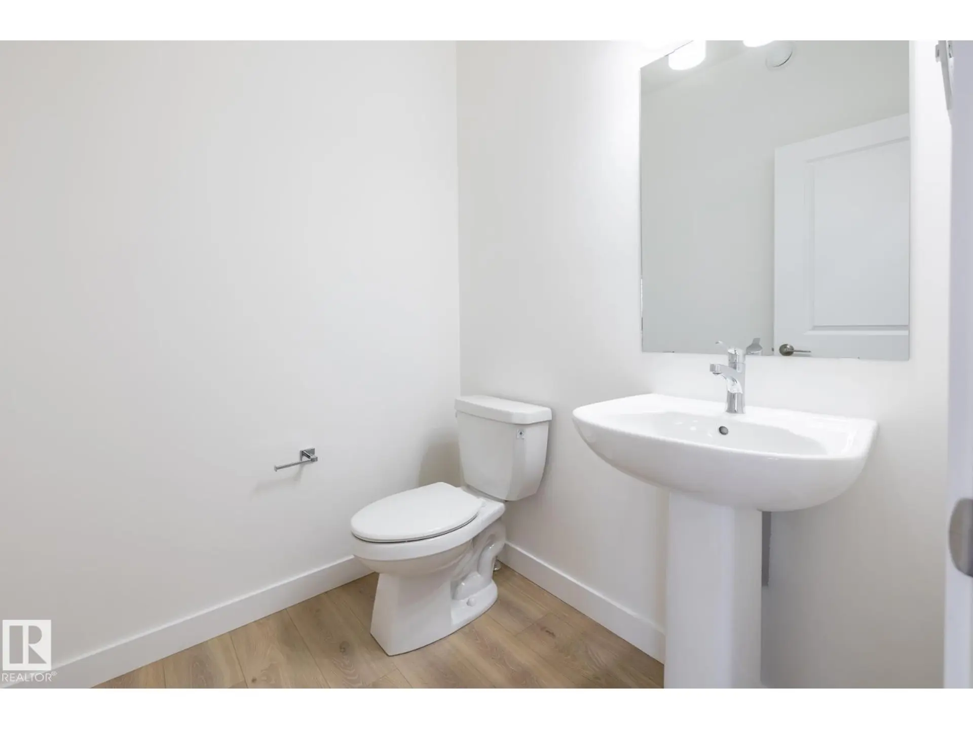 235 157 AV NE - Image 10