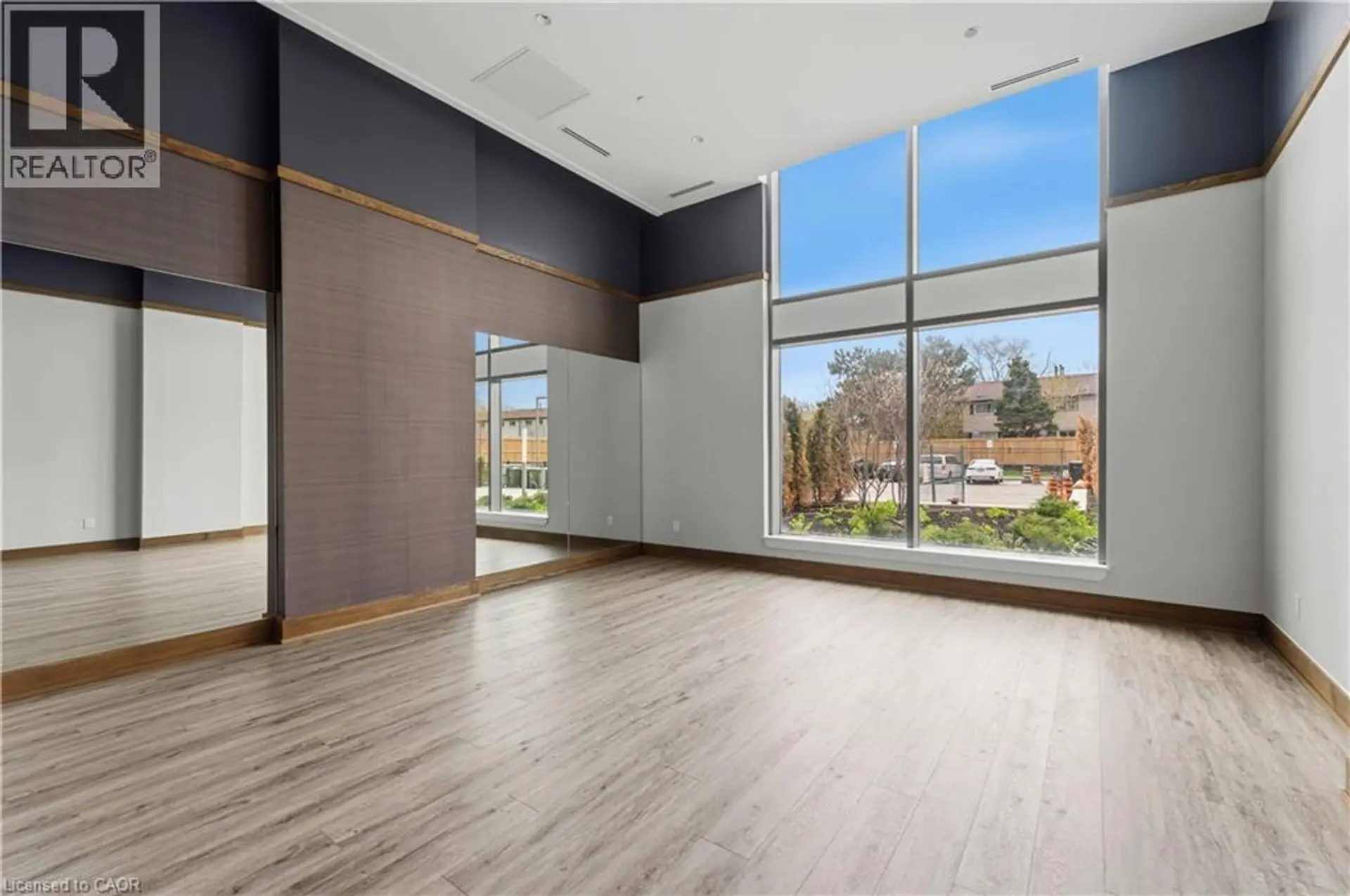 #1402 2782 BARTON Street E - Image 18