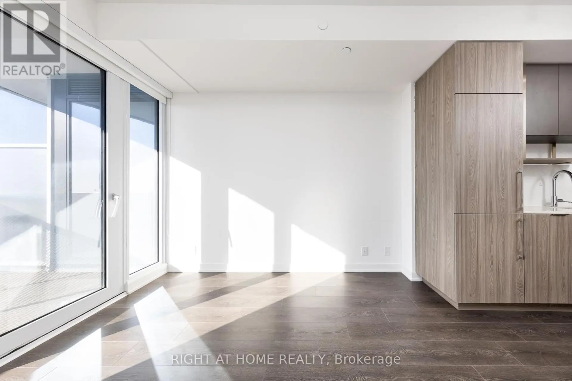 #2503 15 HOLMES AVENUE - Image 2