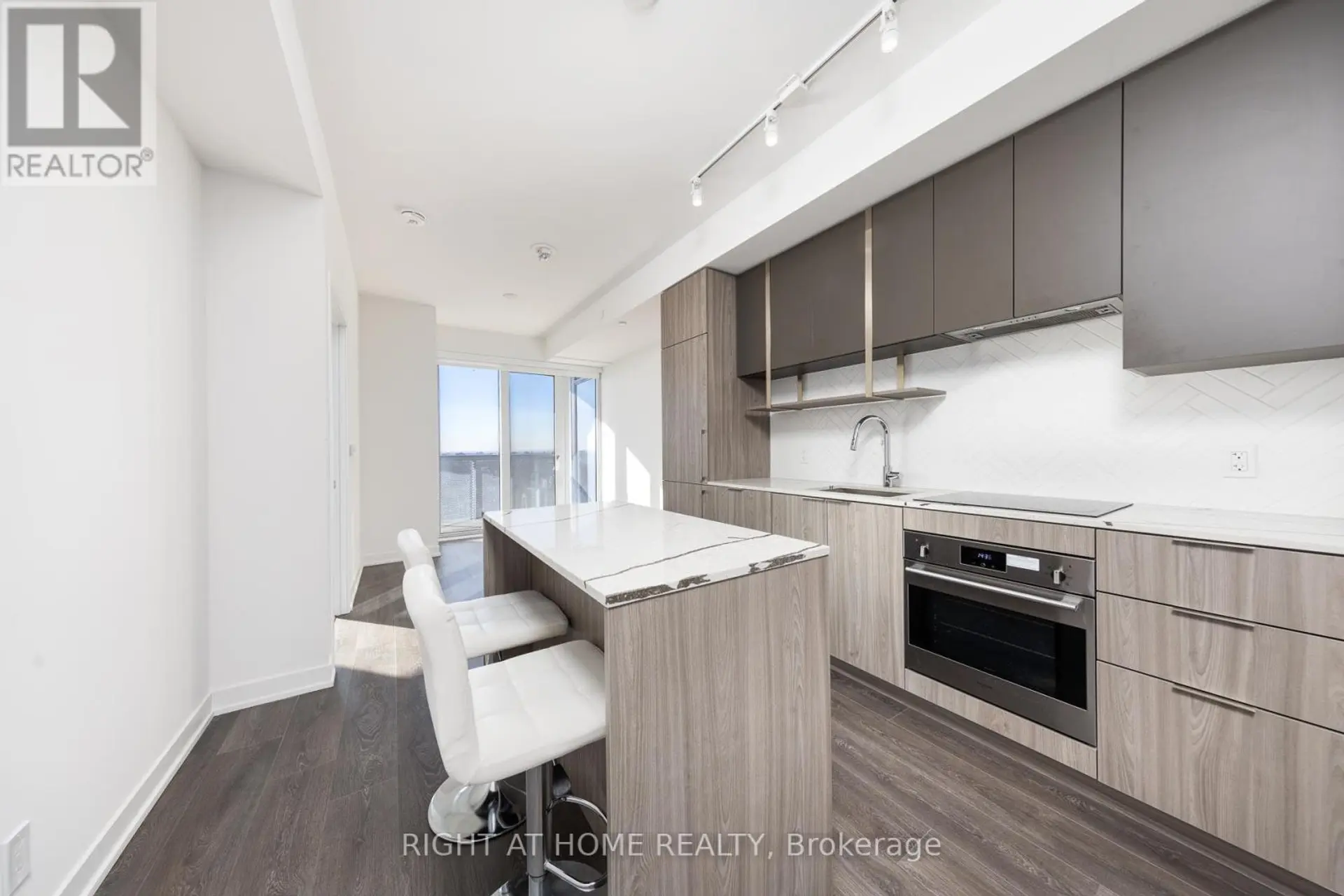 #2503 15 HOLMES AVENUE - Image 4