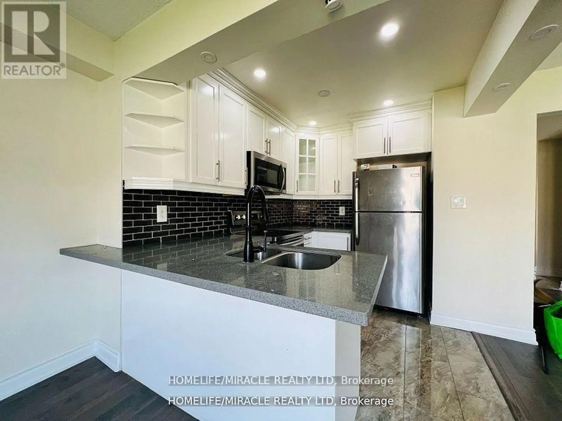 #11 50 BLACKWELL AVENUE - Image 4