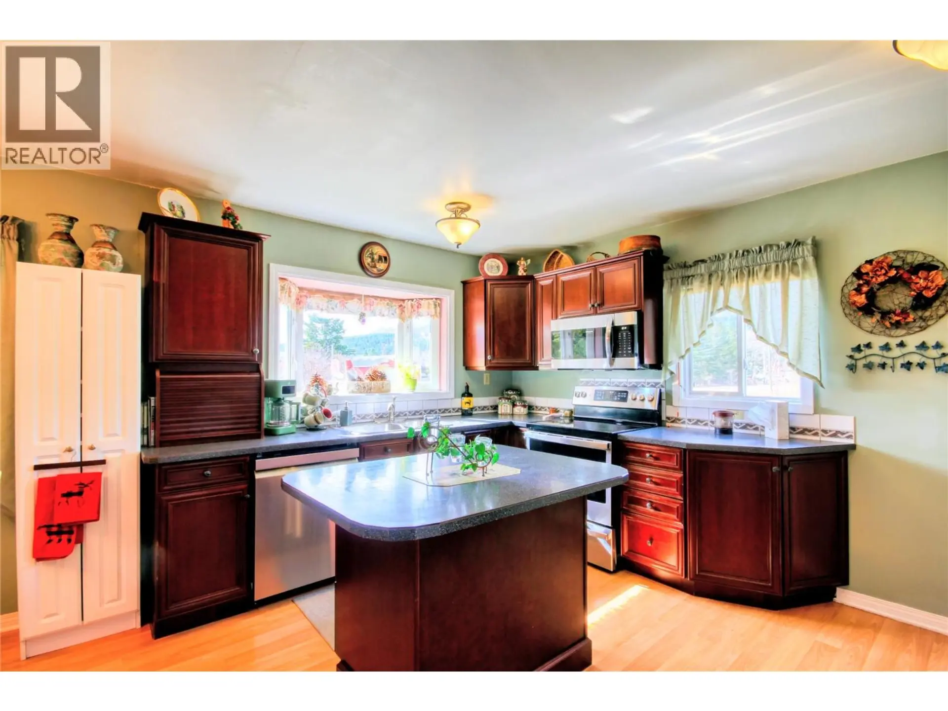 4771 Burns Avenue - Image 6