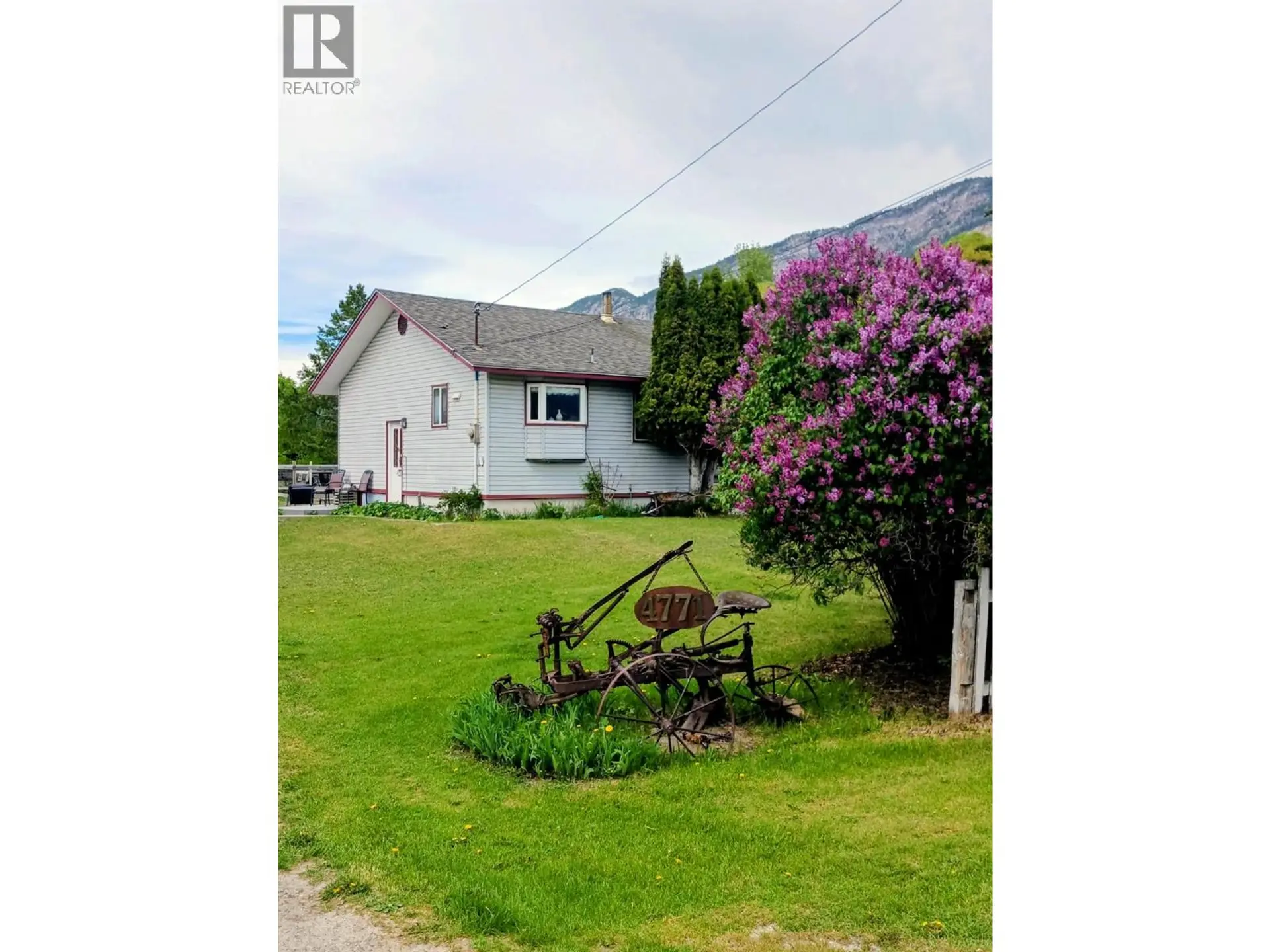 4771 Burns Avenue - Image 2