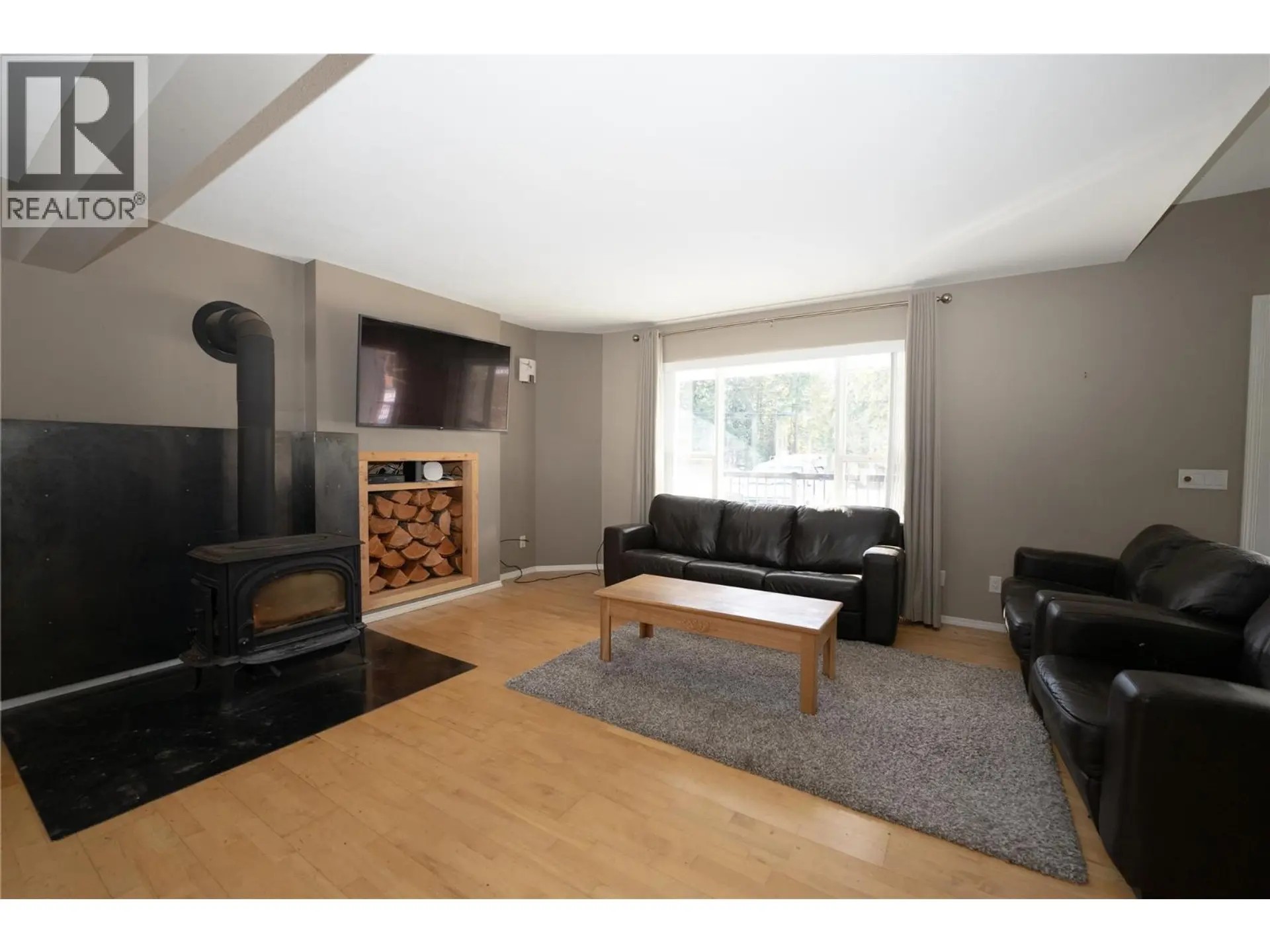 401 Gillis Avenue - Image 3