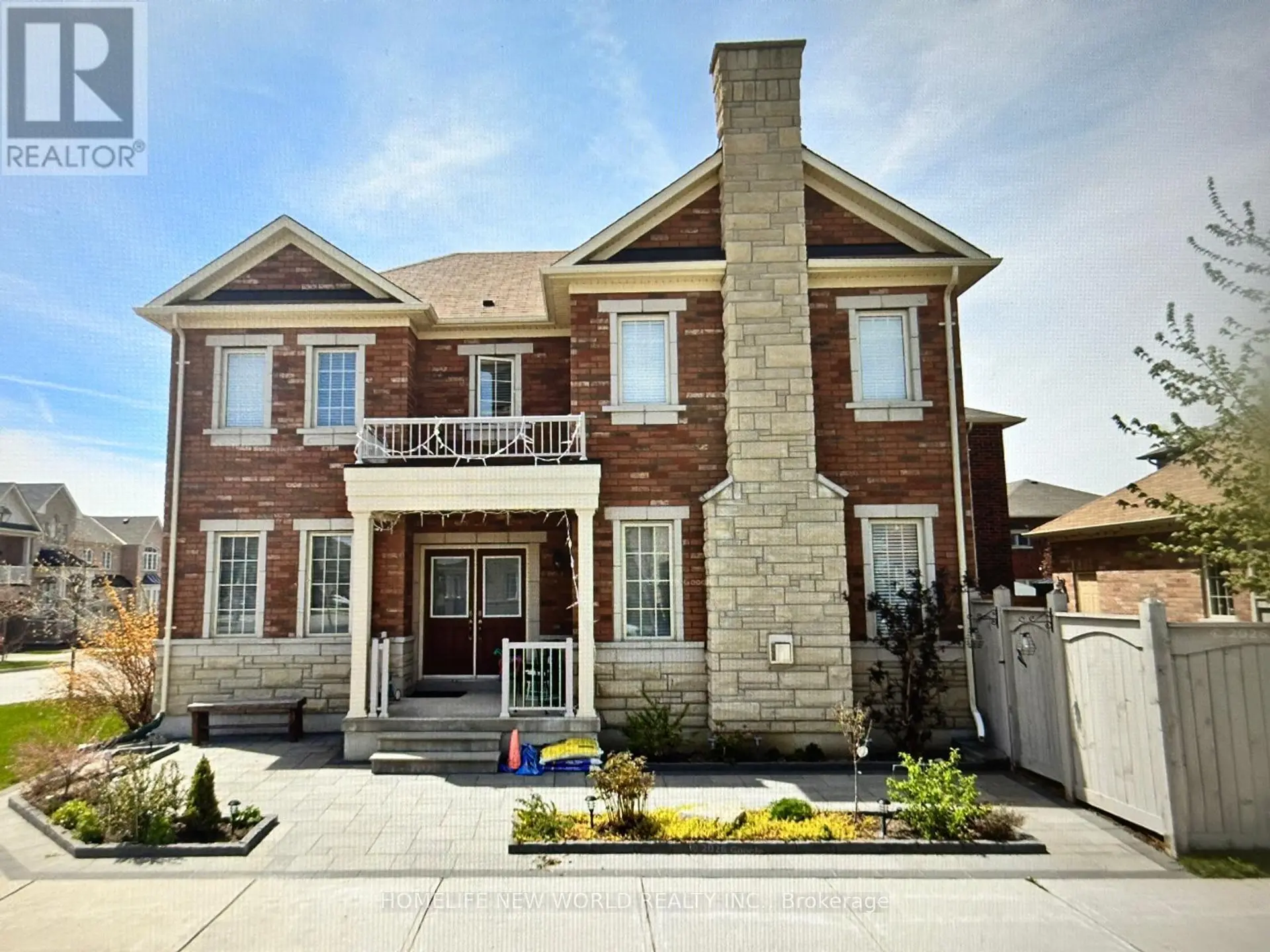 298 WEST LAWN CRESCENT - Image 1