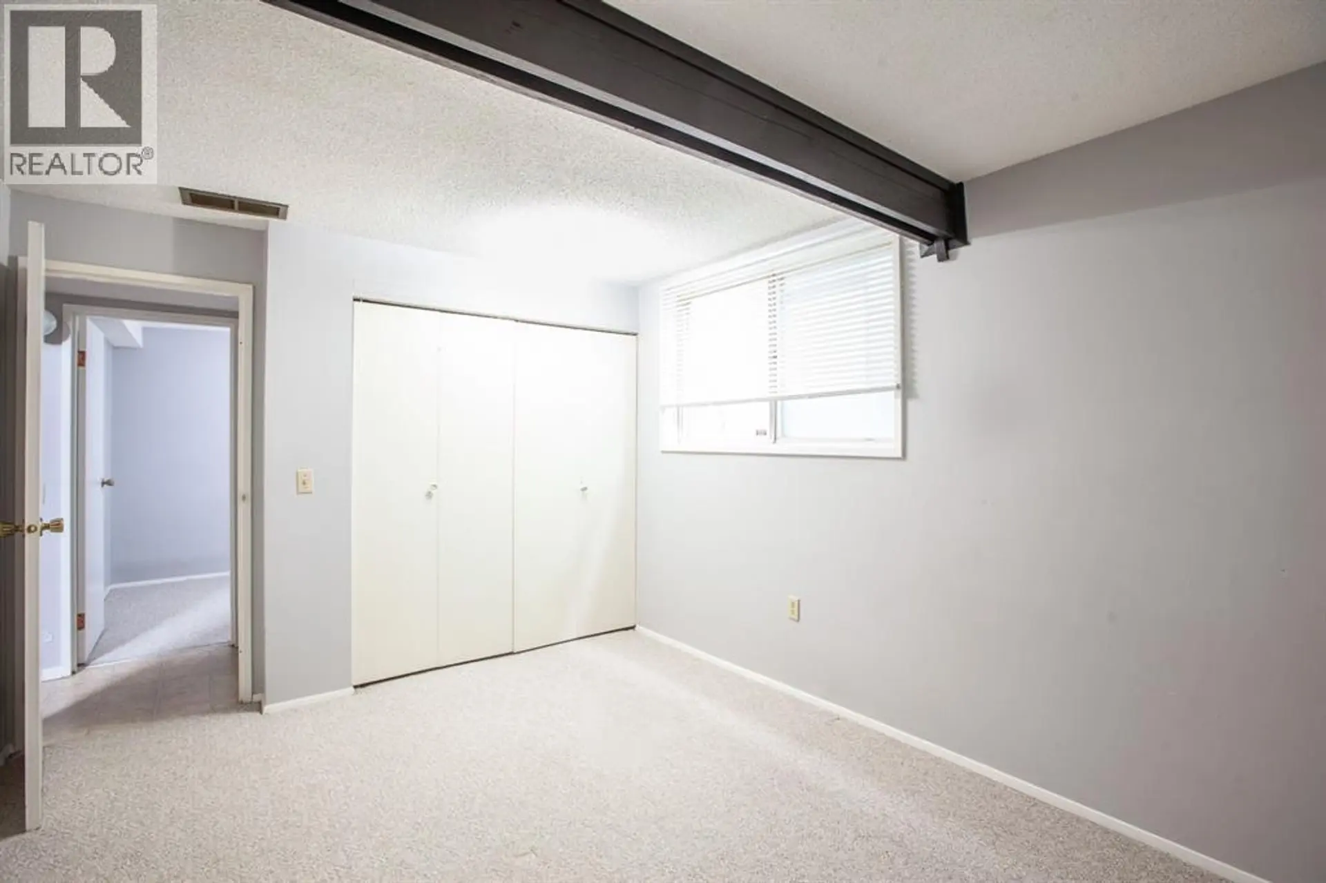 11010 5 Street SW - Image 11
