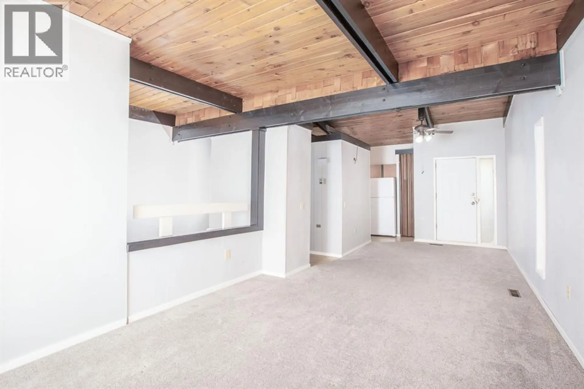 11010 5 Street SW - Image 8