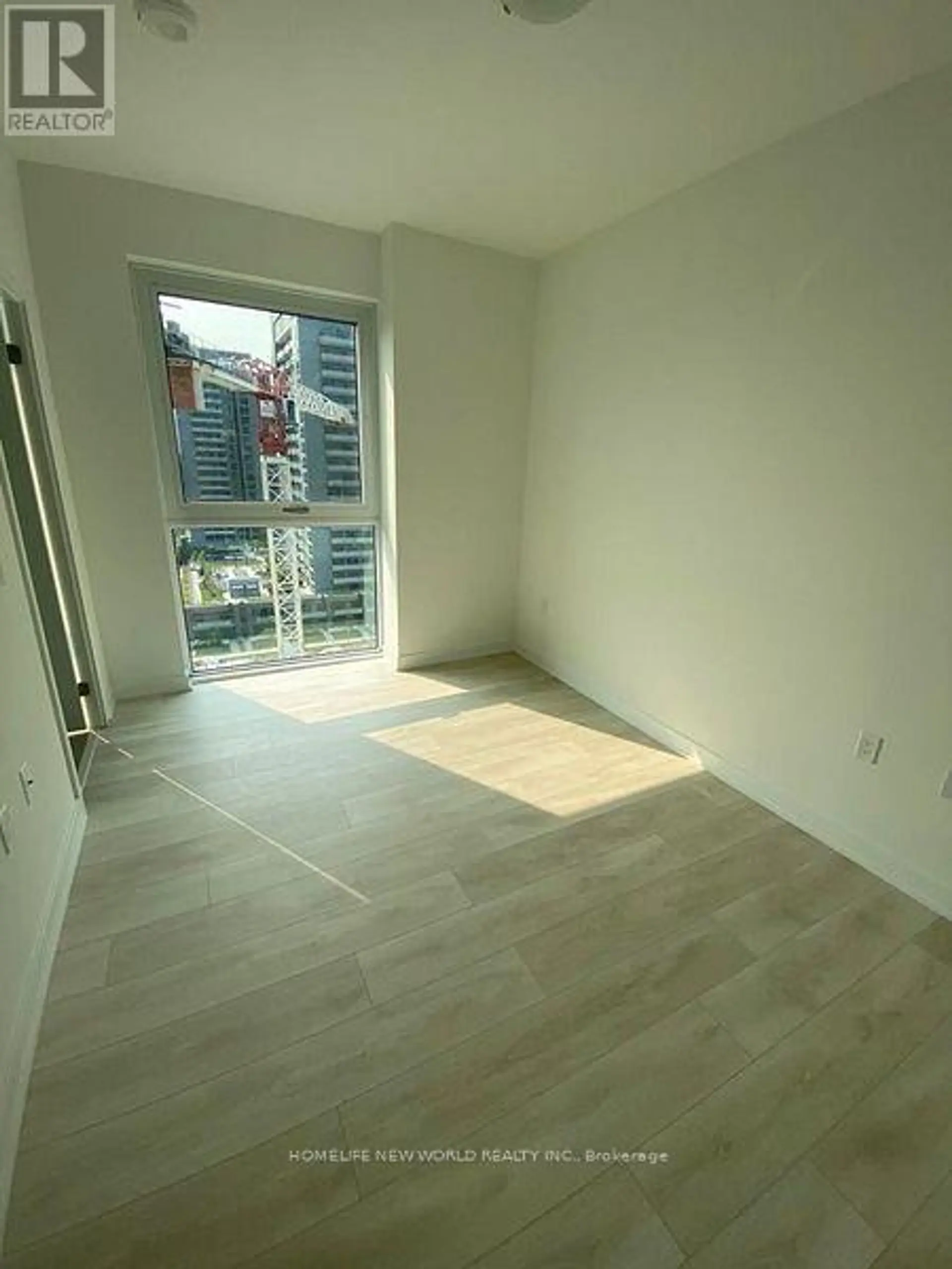 #1210 75 ONEIDA CRESCENT - Image 5