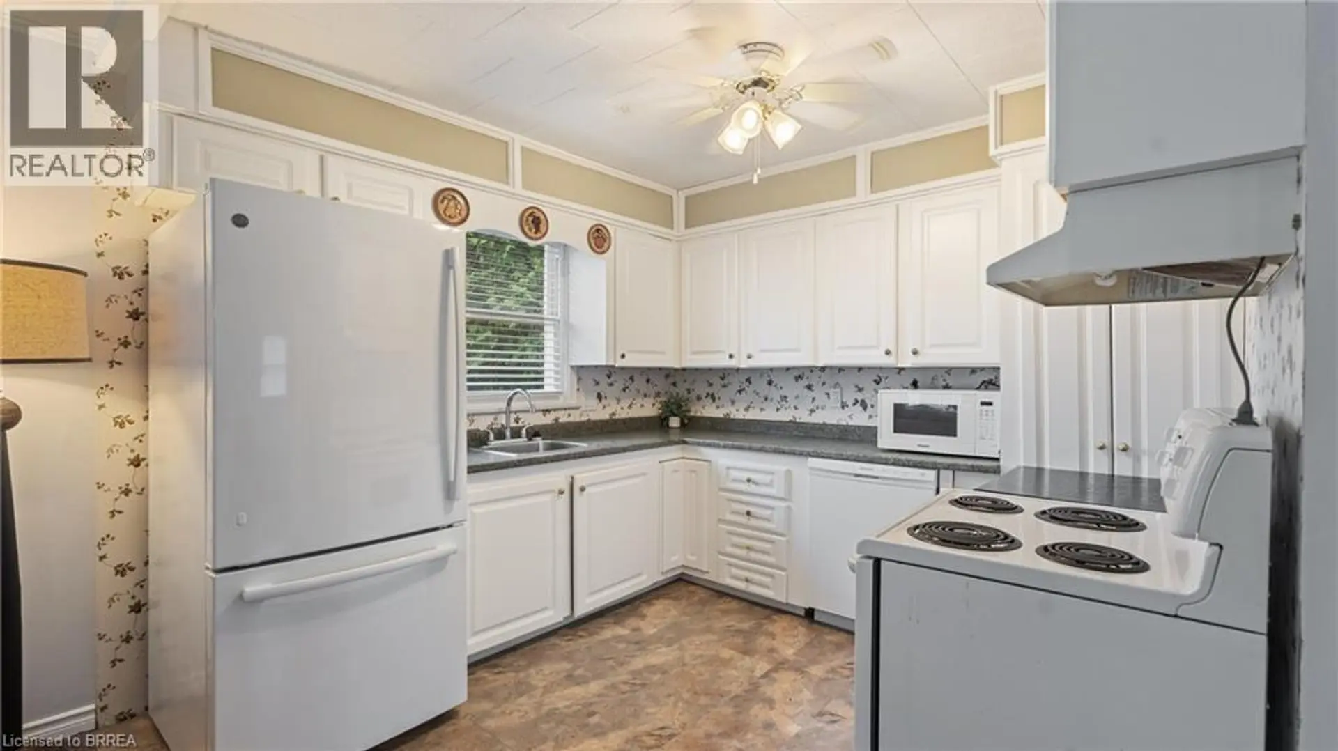 303 CEDAR Drive - Image 3
