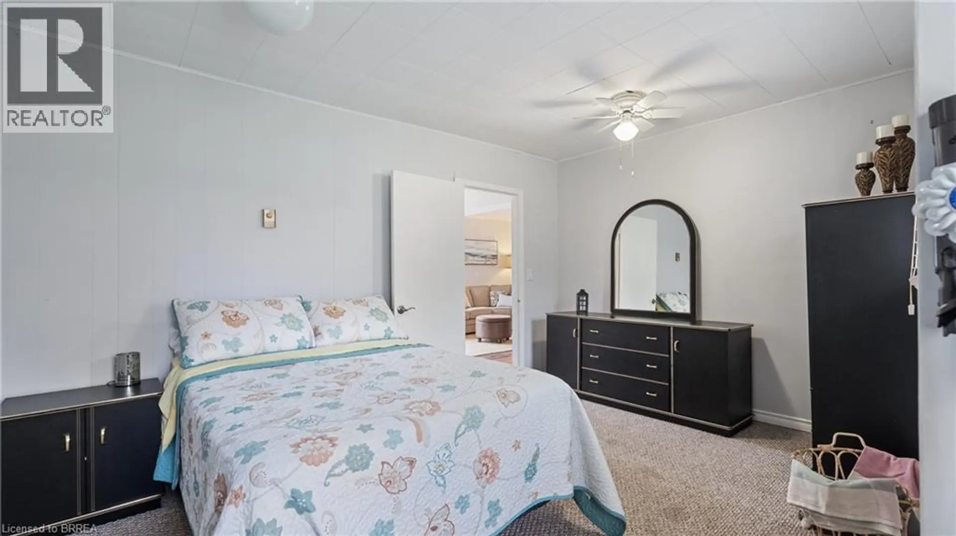 303 CEDAR Drive - Image 8