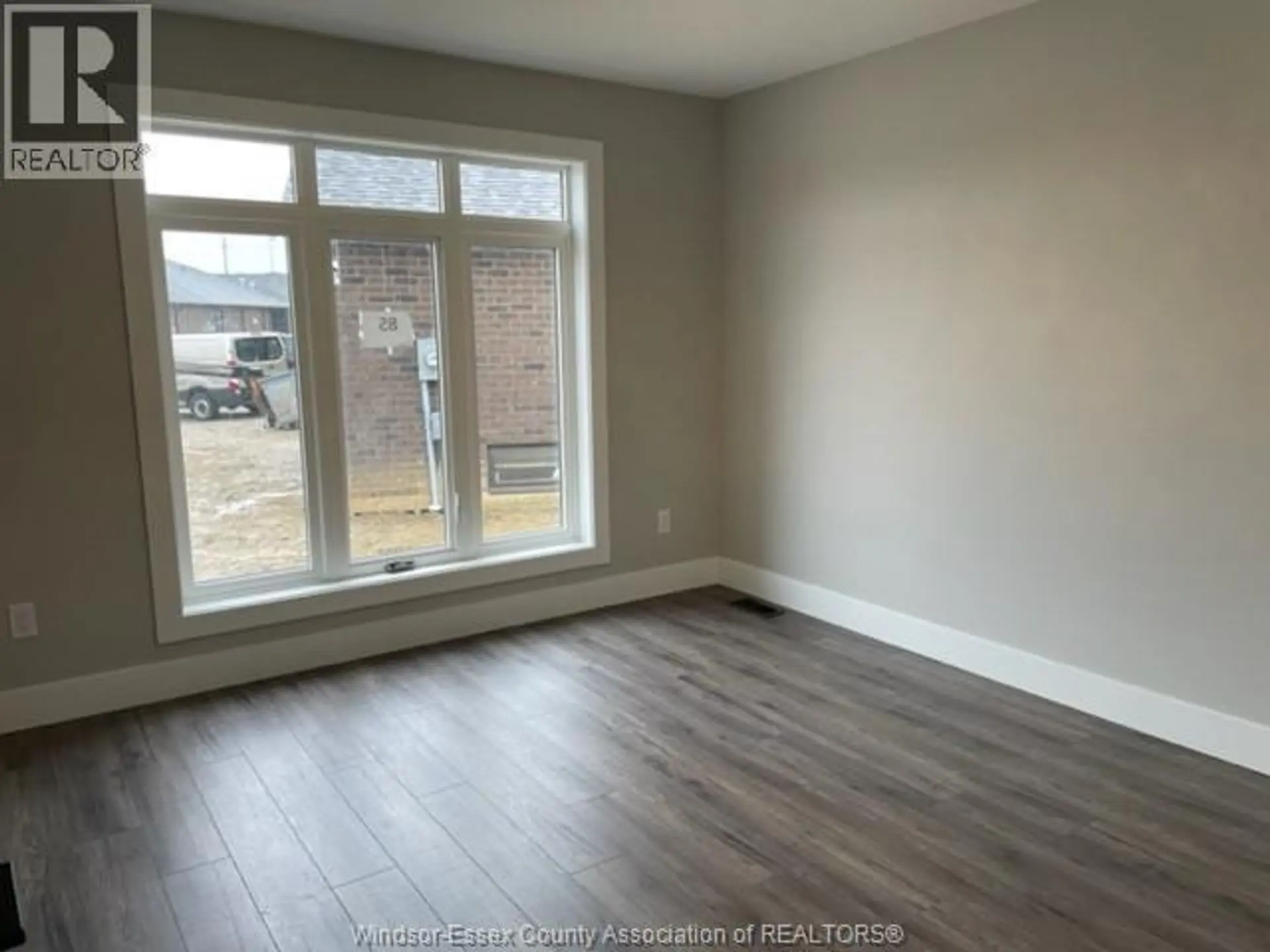 85 BORDEAUX PLACE - Image 4