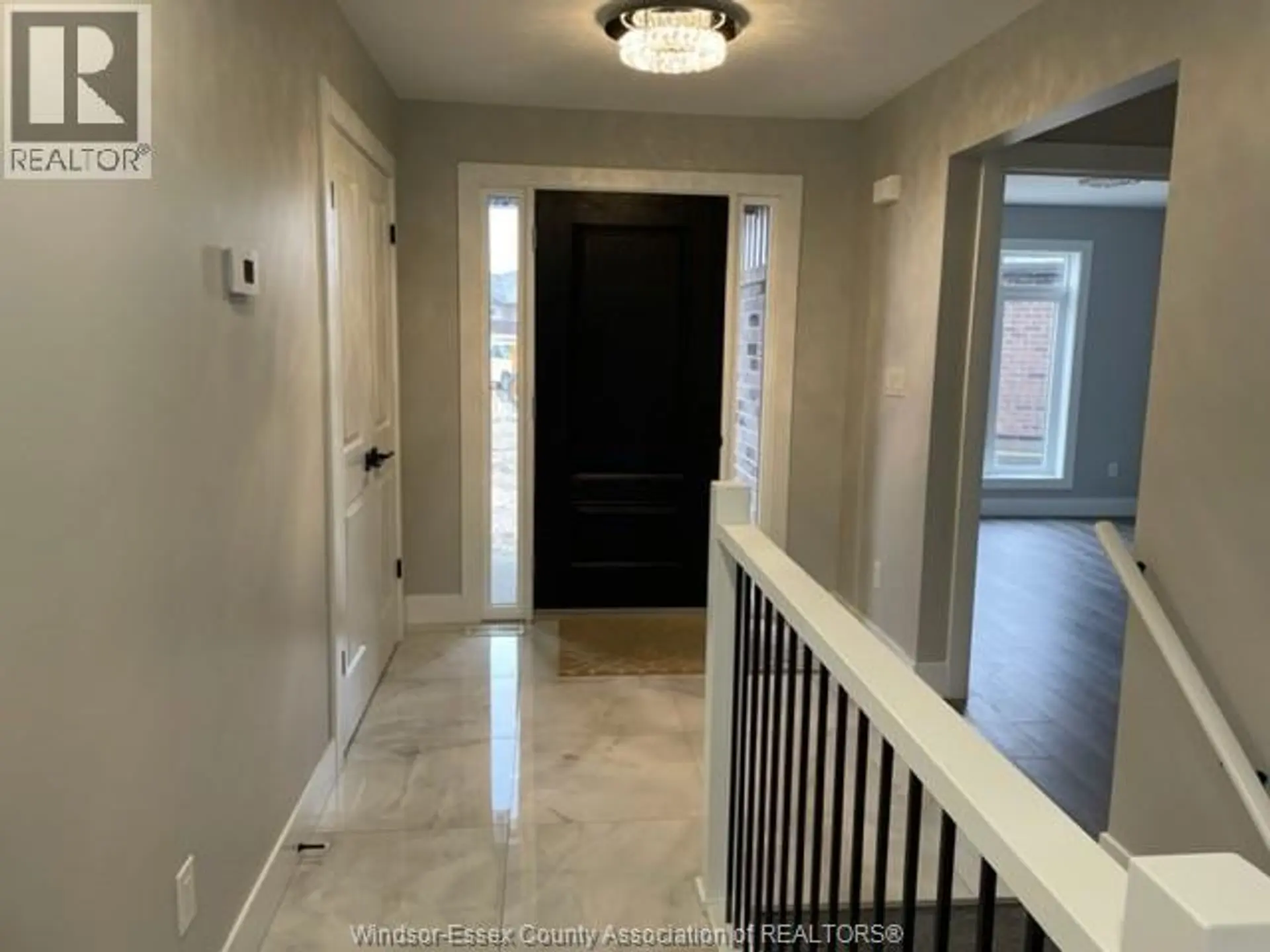85 BORDEAUX PLACE - Image 3